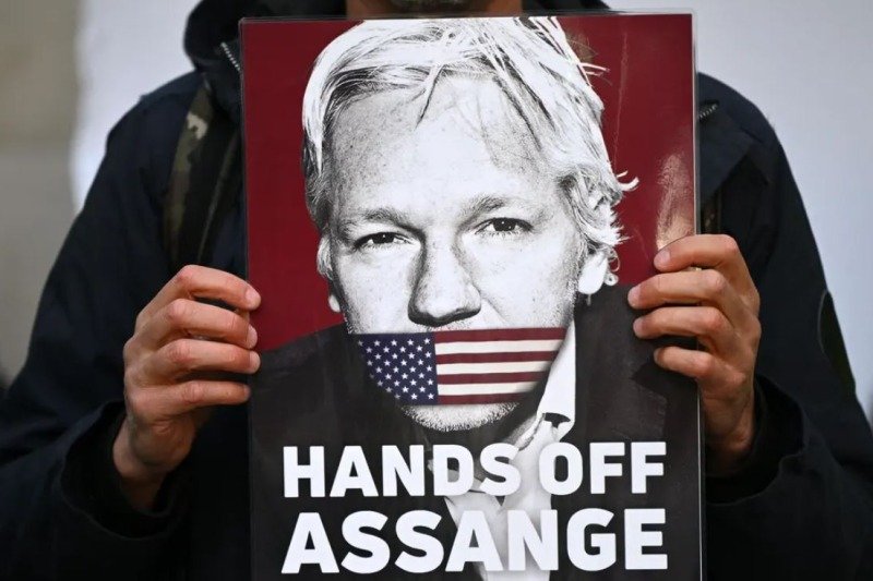 assange