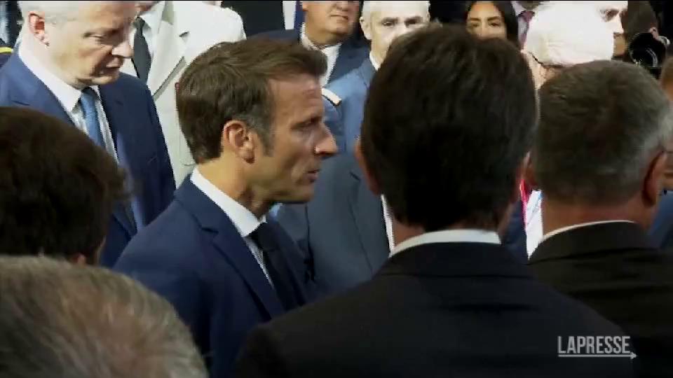 Francia Macron Siamo entrati in economia di guerra mp4 image