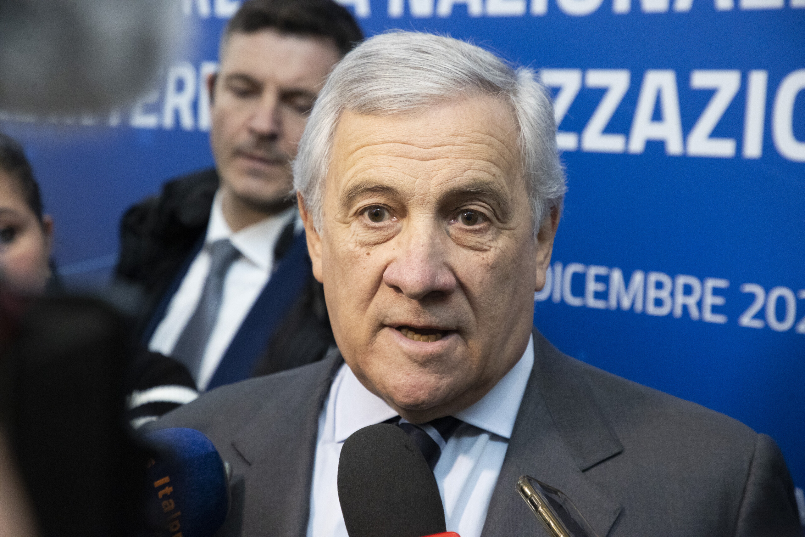 cybersecurite tajani attaque de pirates informatiques soutenue par la russie nous allons relever le seuil de securite scaled