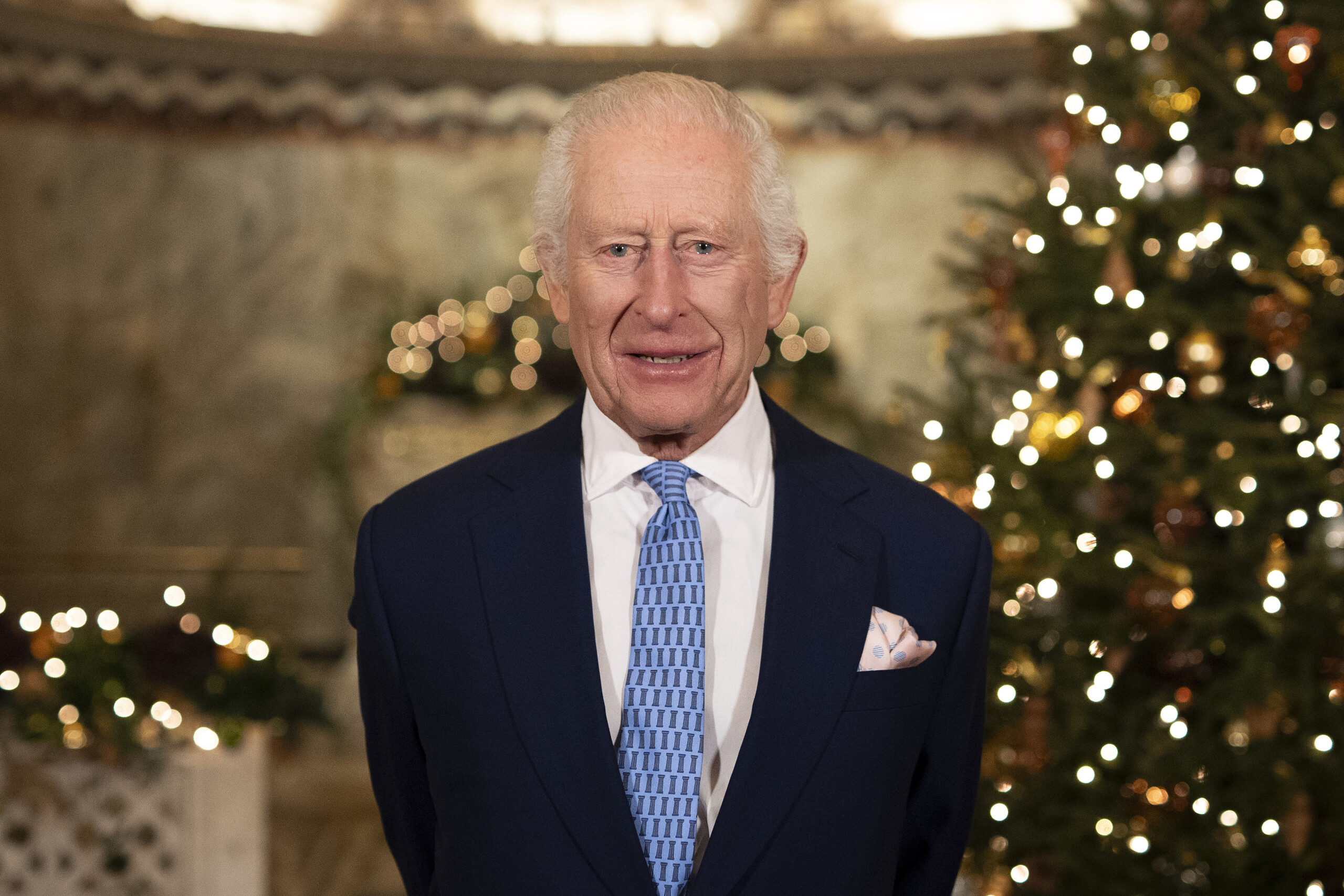etats unis roi charles iii grande tristesse pour la mort de lancien president carter scaled