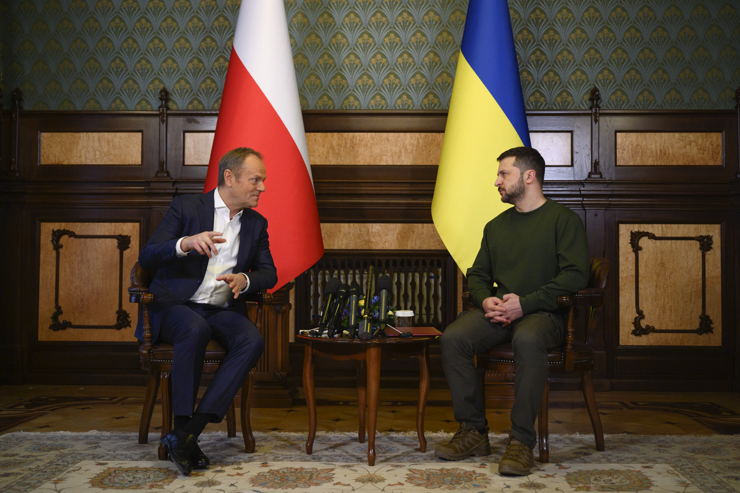 ukraine zelensky en visite en pologne il rencontrera tusk scaled