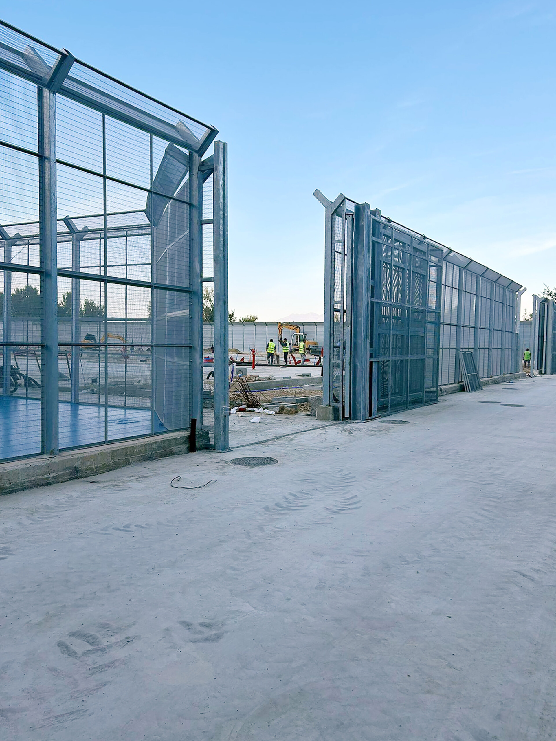 migrants jeudi a rome audiences pour valider les detentions en albanie scaled