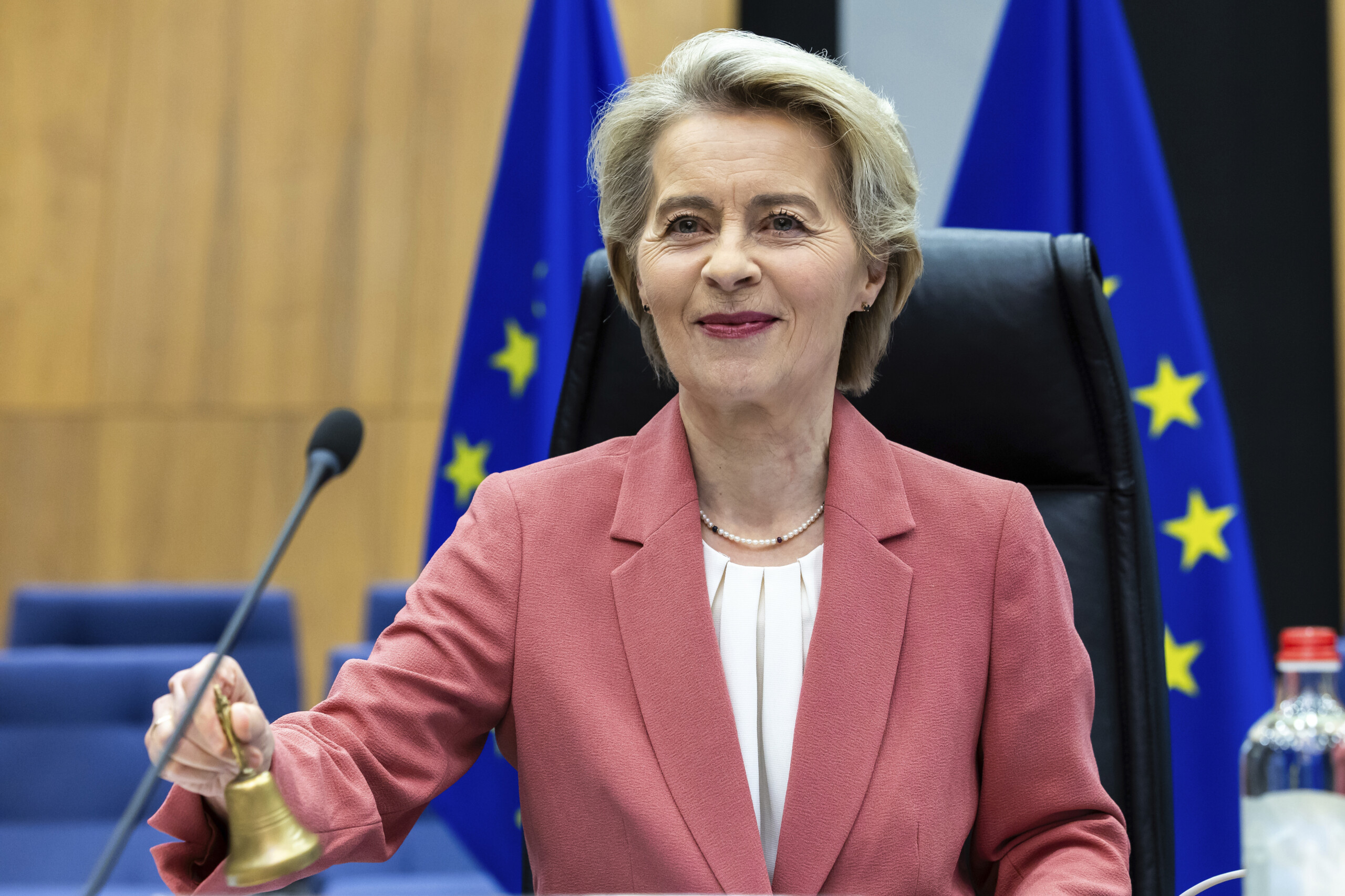 ue von der leyen nous maintenons le cap sur laccord vert scaled