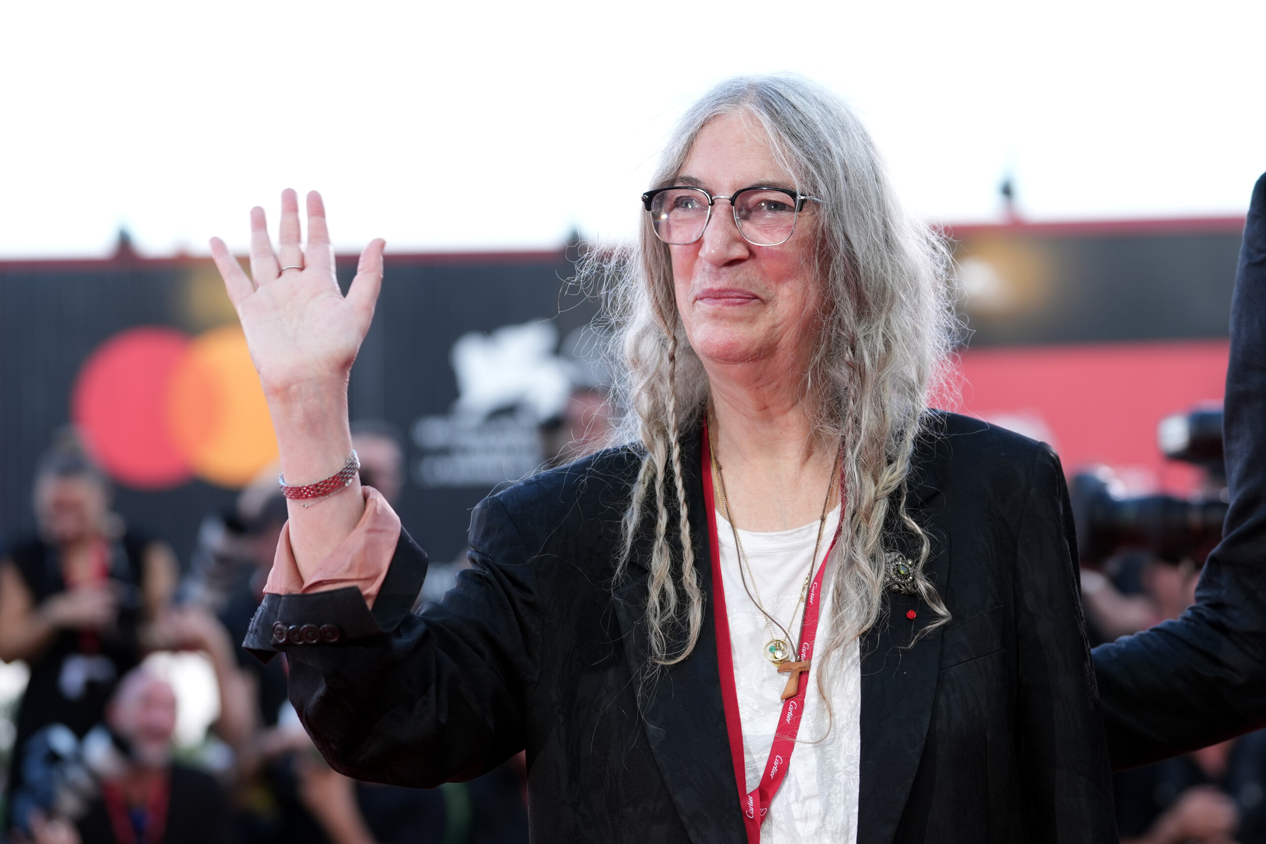 musique patti smith tombe malade au bresil puis rassure ses fans scaled