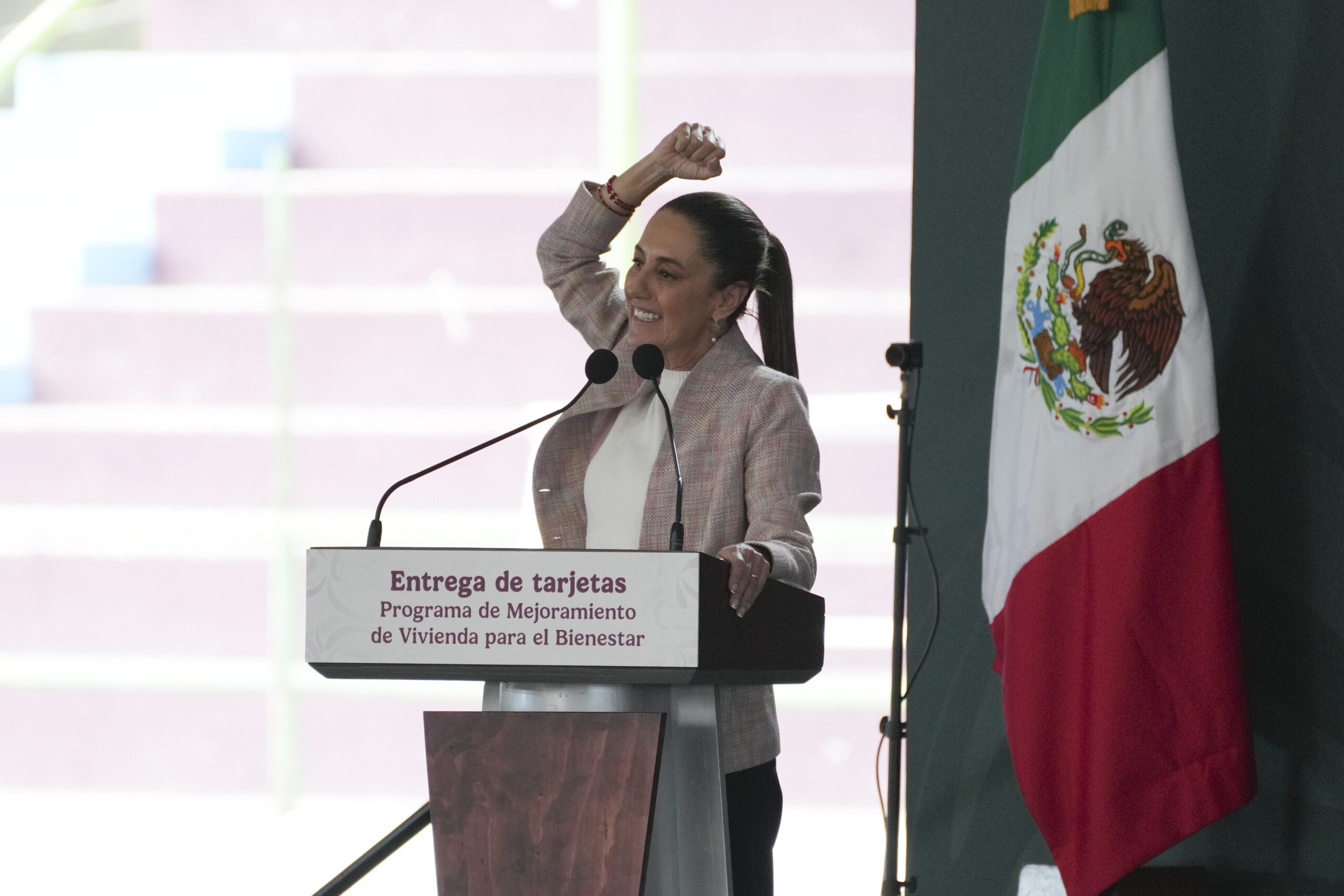 usa la presidente du mexique trump a gele les droits de douane pour un mois scaled