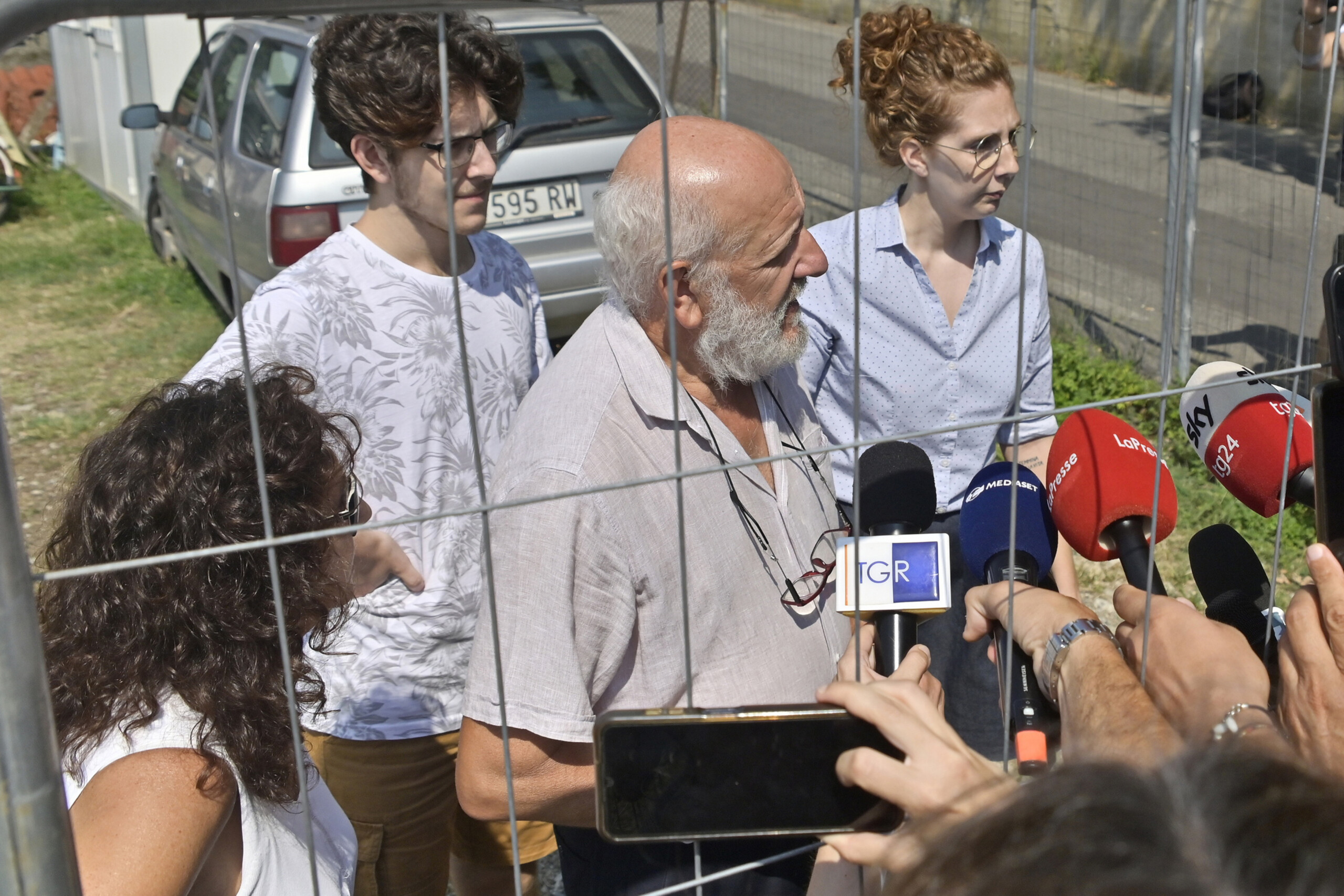 meurtre verzeni le pere de sharon surpris par la decision des juges scaled