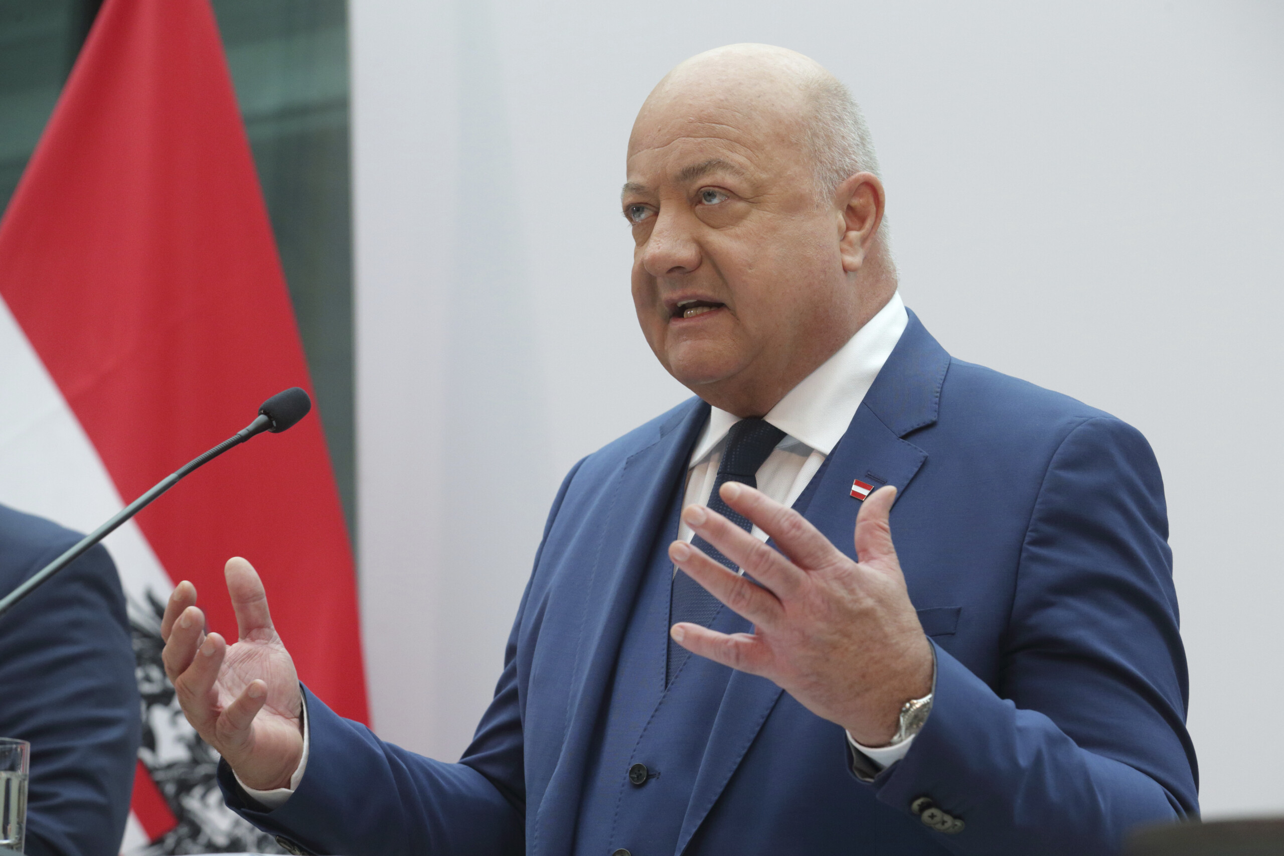 Autriche, le nouveau gouvernement prend ses fonctions avec Stocker comme chancelier 1 autriche le nouveau gouvernement prend ses fonctions avec stocker comme chancelier scaled