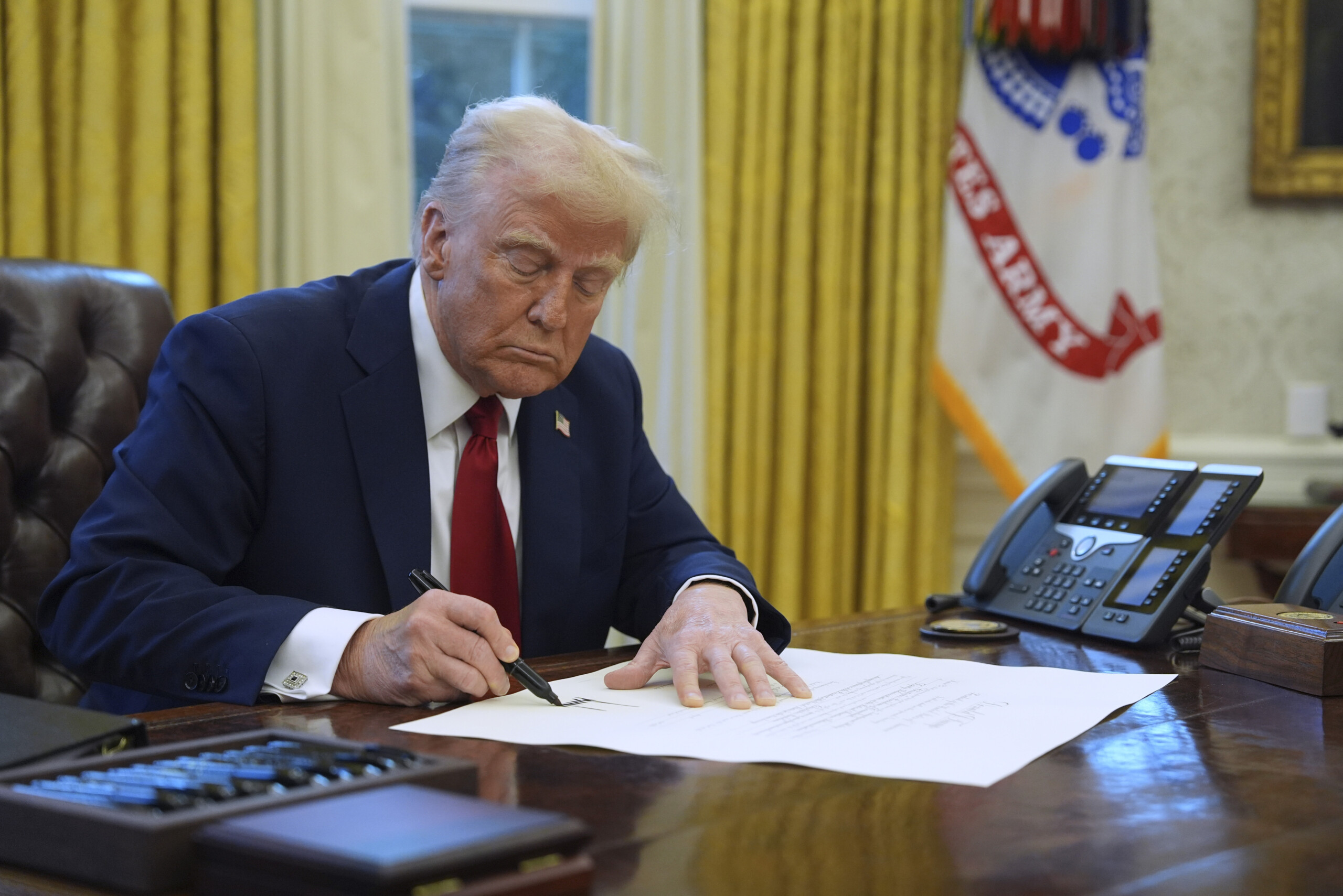 ukraine trump ordonne la suspension de toute laide militaire a kiev scaled