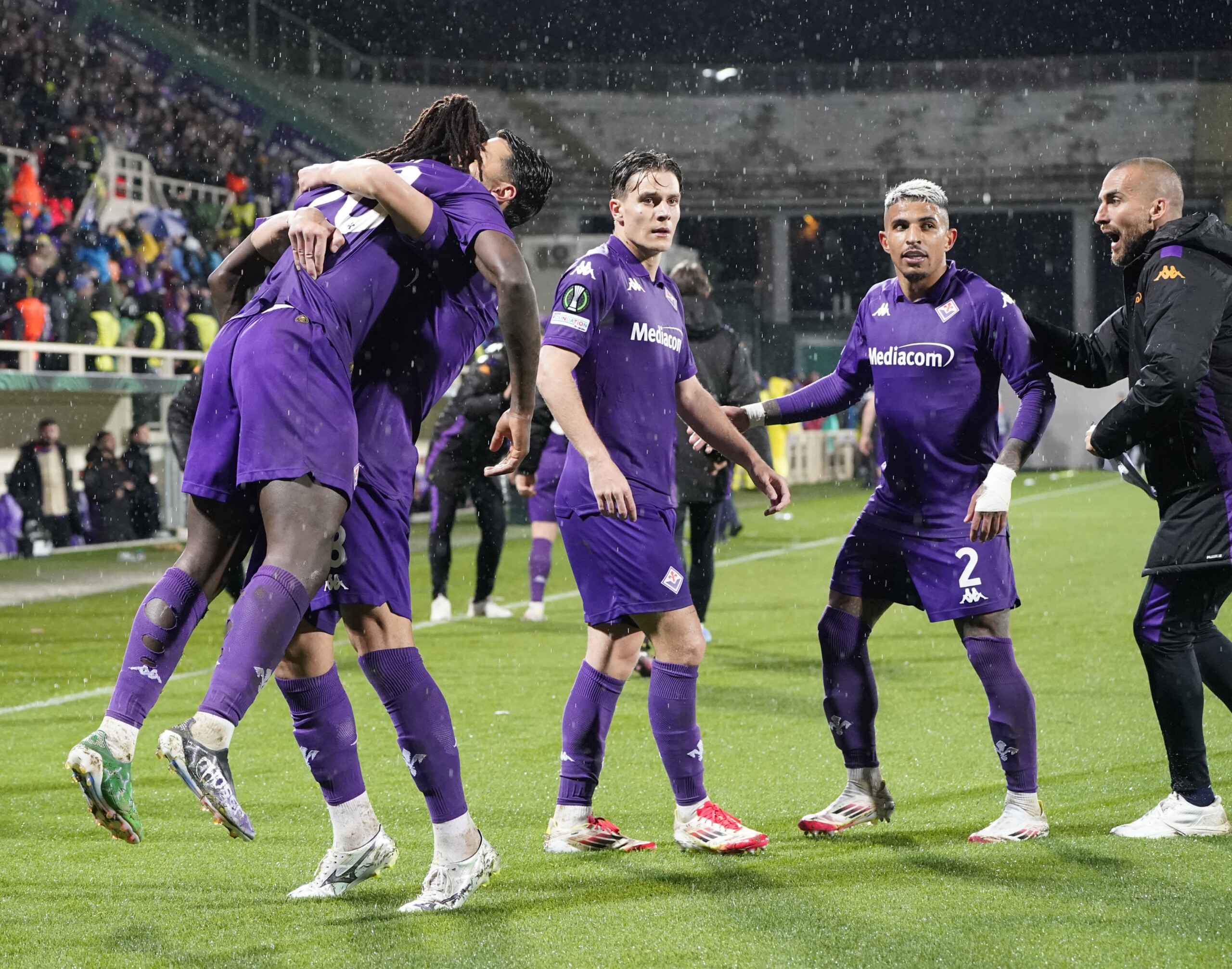 conference league fiorentina panathinaikos 3 1 la viola en quarts de finale scaled