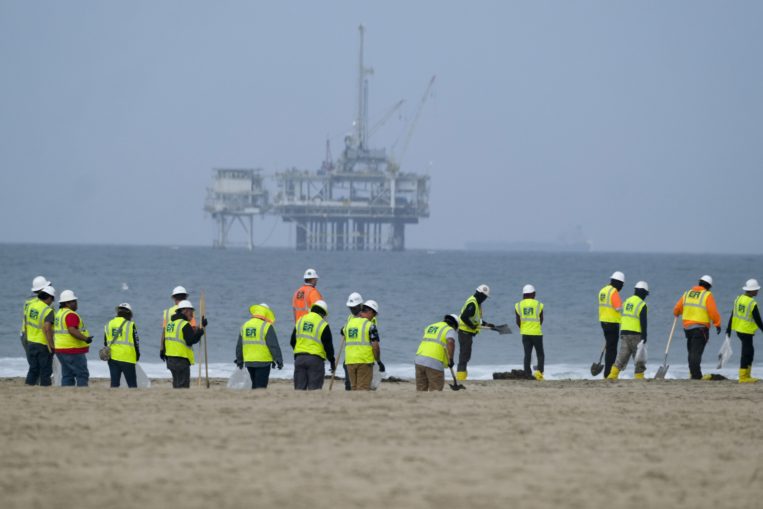greenpeace condamne a payer 650 millions de dollars de dommages et interets pour avoir endommage un oleoduc aux etats unis scaled
