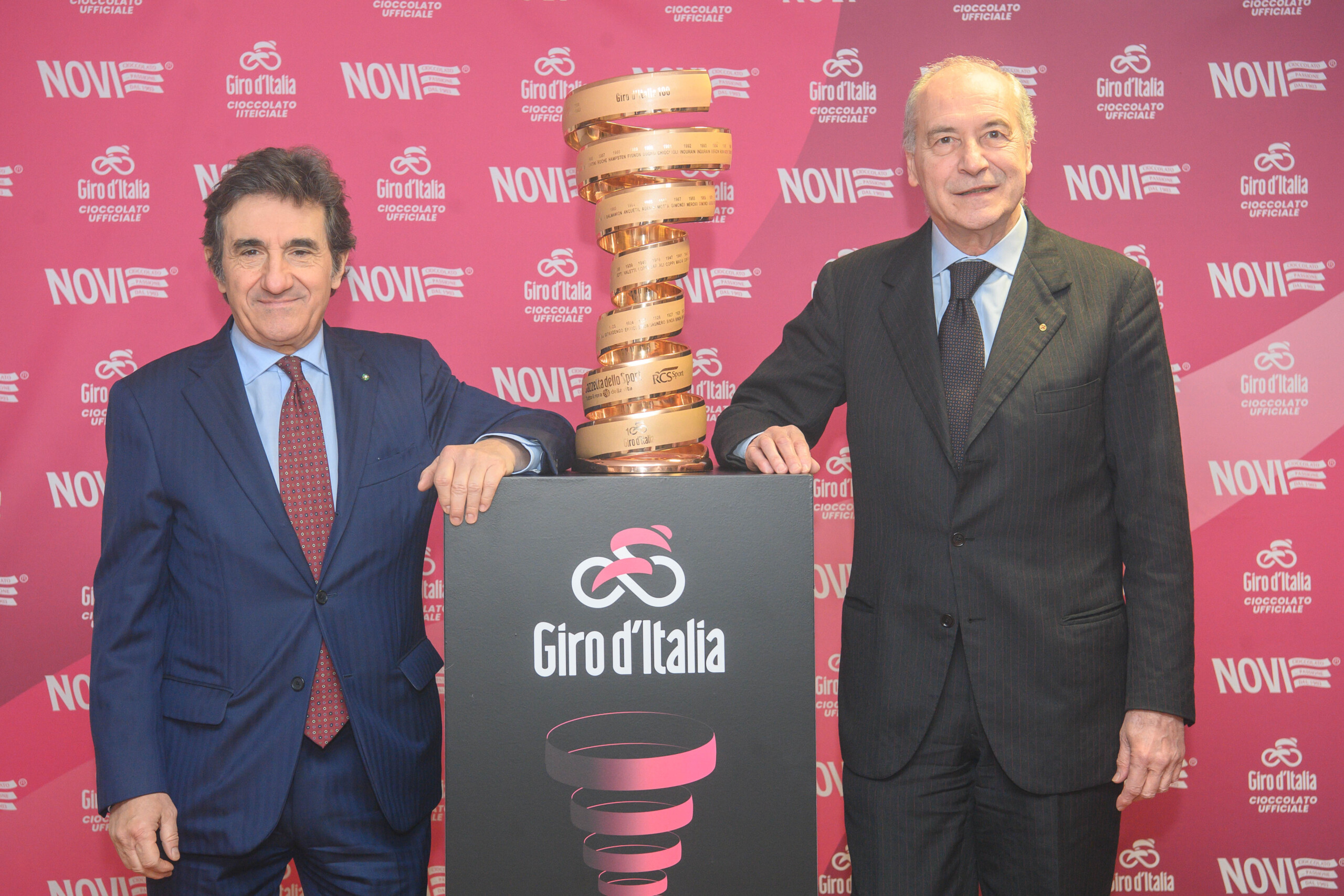 cyclisme la collection de figurines panini dediee au giro ditalia est de retour scaled