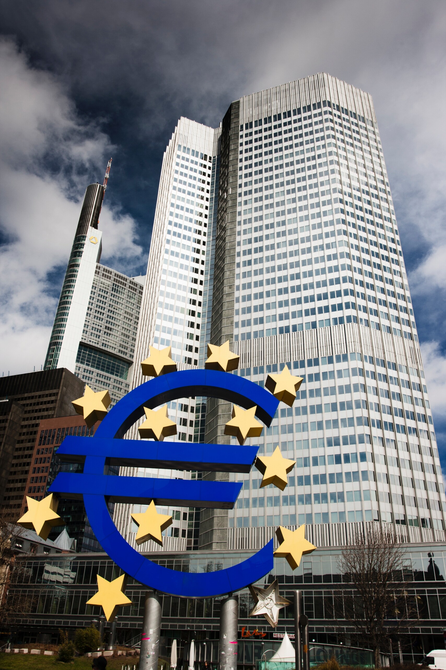 bce nouvelle baisse des taux de 25 points de base les perspectives de croissance de la zone euro deteriorees par les droits de douane scaled