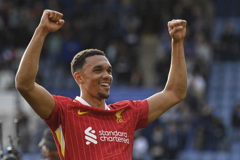 football premier league liverpool bat leicester 1 0 et sempare du titre