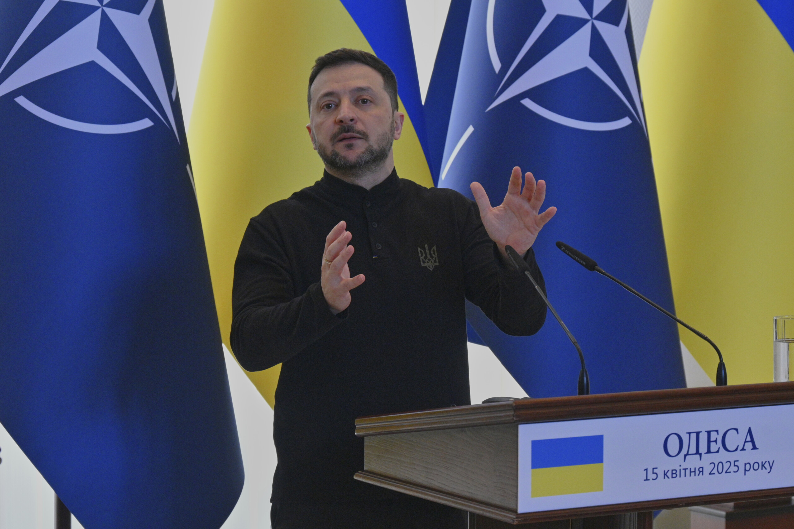 pape francois zelensky pourrait participer aux funerailles scaled