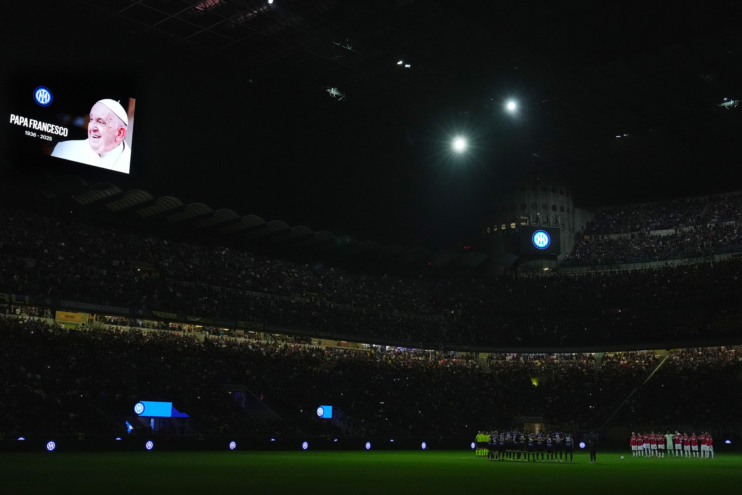 coupe ditalie premier match inter milan en souvenir du pape francois sur les notes de morricone scaled
