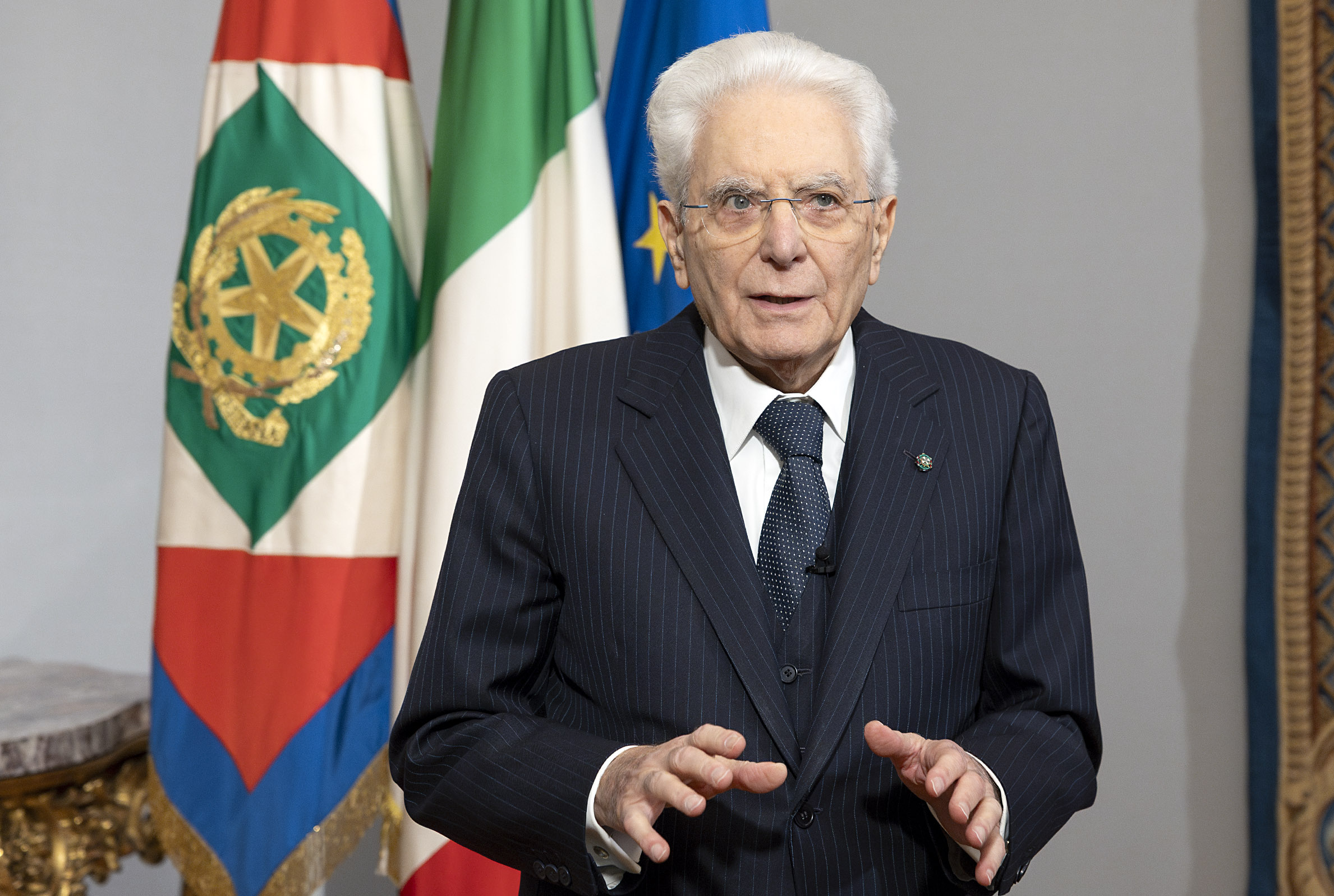 25 avril mattarella atterri a genes