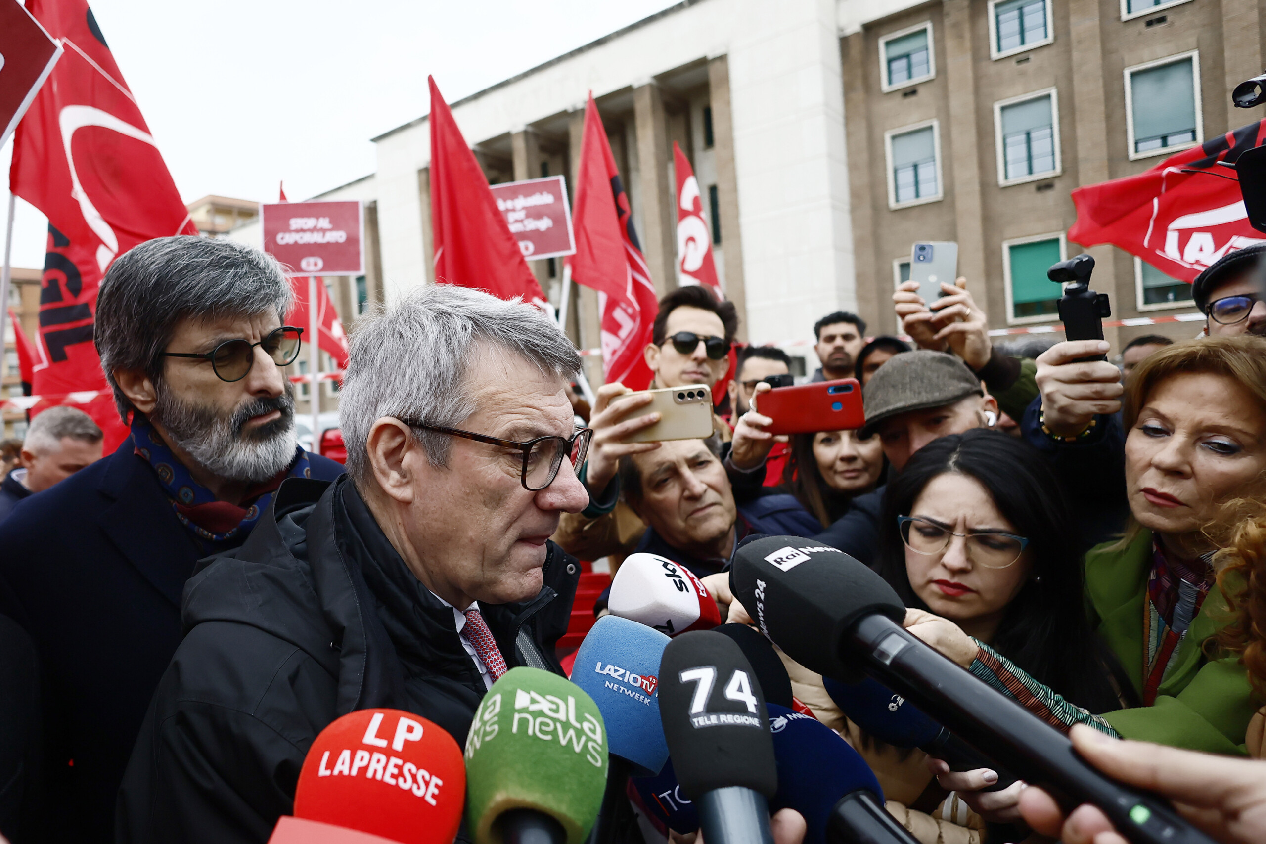 1er mai landini le pape francois accorde une grande attention aux problemes du travail scaled