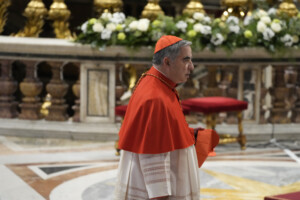 conclave becciu je decide de ne pas entrer mais je suis innocent