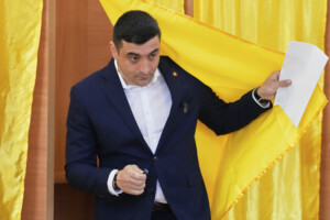elections en roumanie sondage de sortie des urnes le candidat dextreme droite simion en tete