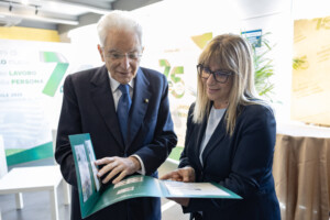 mattarella visite la tombe du pape francois a santa maria maggiore