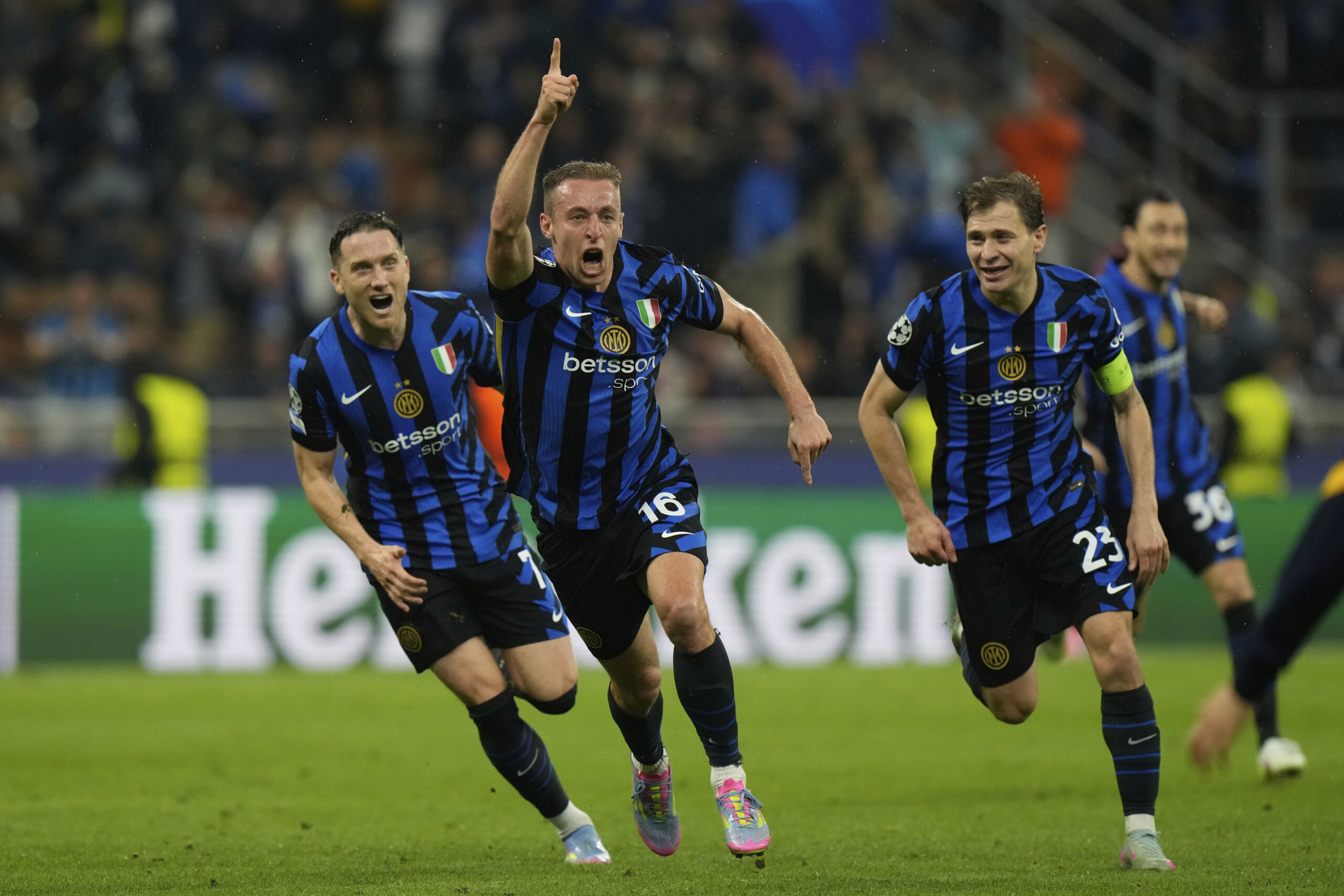 champions league inter barcelone 4 3 apres prolongation les nerazzurri en finale scaled