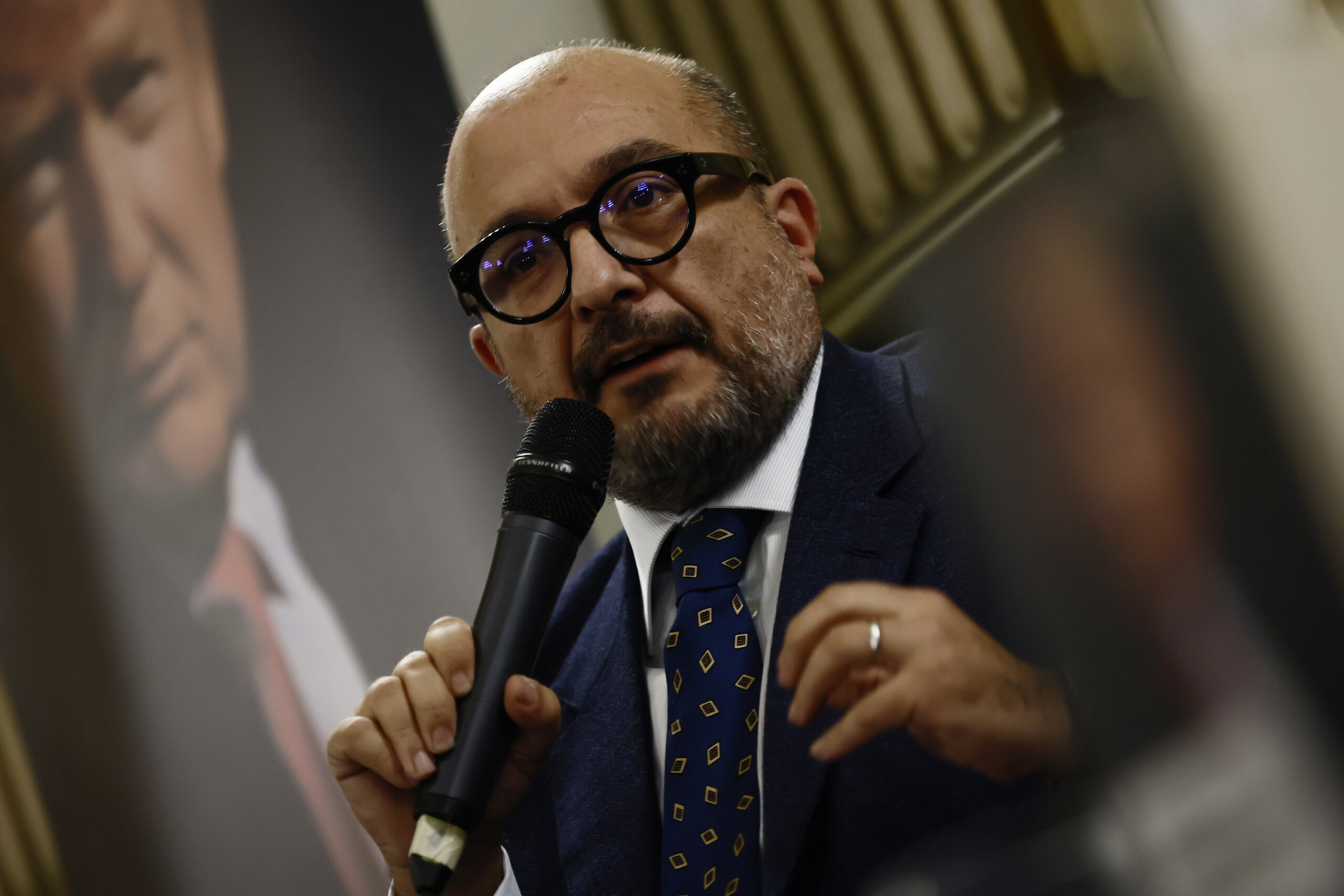 affaire sangiuliano decision du senat refus dautoriser la saisie de la correspondance de lancien ministre scaled