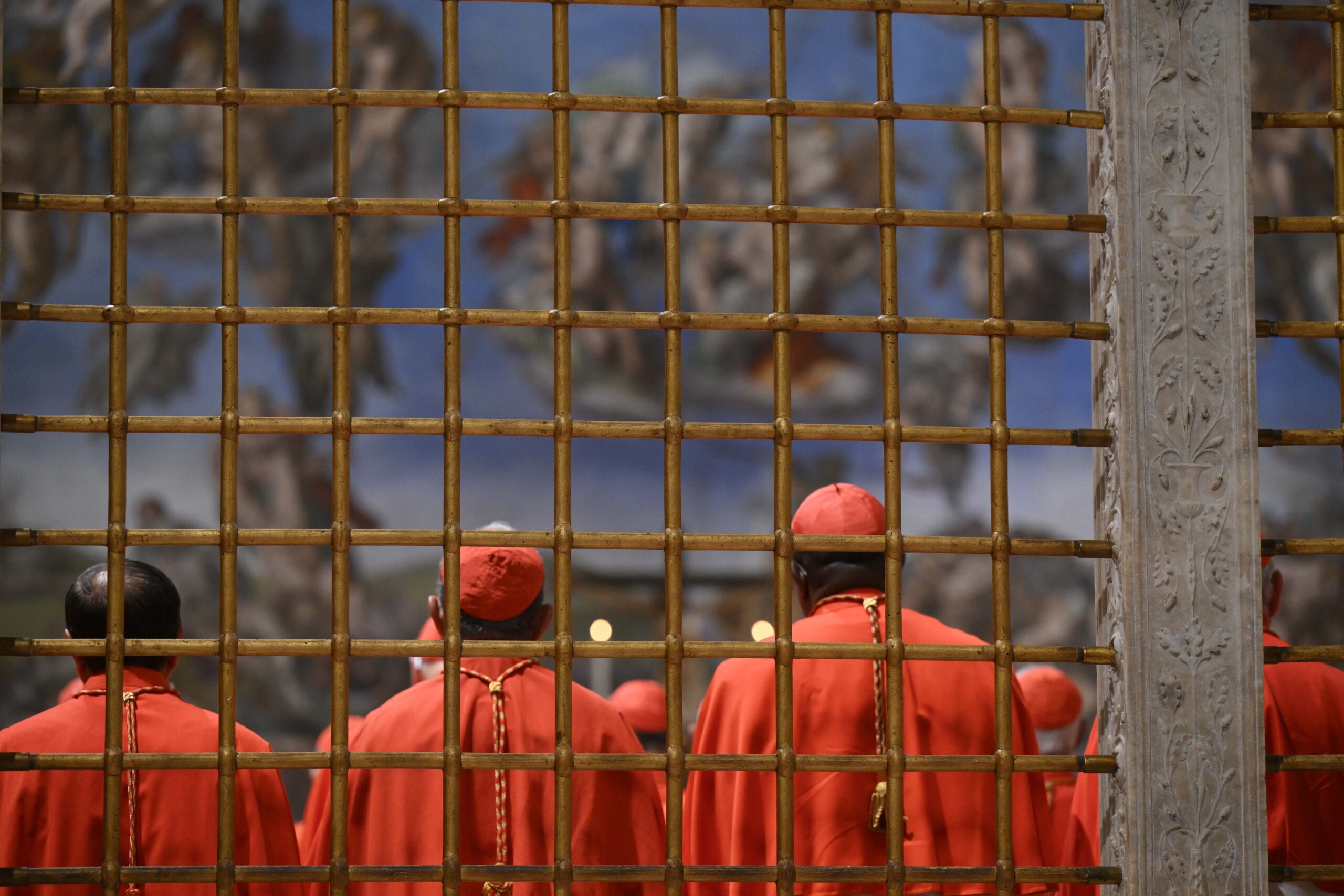 conclave les cardinaux retournent a la chapelle sixtine pour voter fumee a 10h30 uniquement si elle est blanche scaled