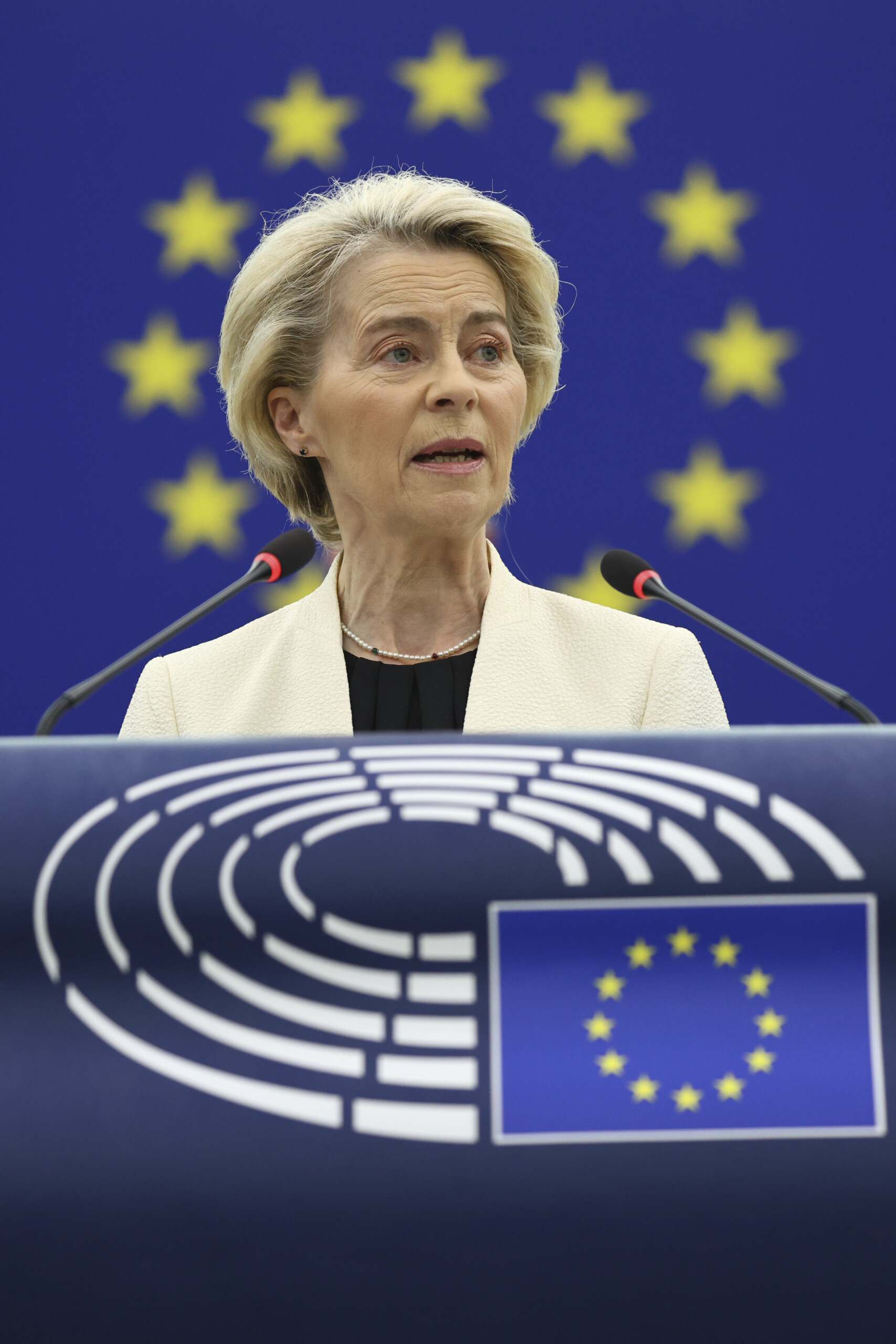 ukraine von der leyen prets a de nouvelles sanctions severes si le cessez le feu est viole scaled