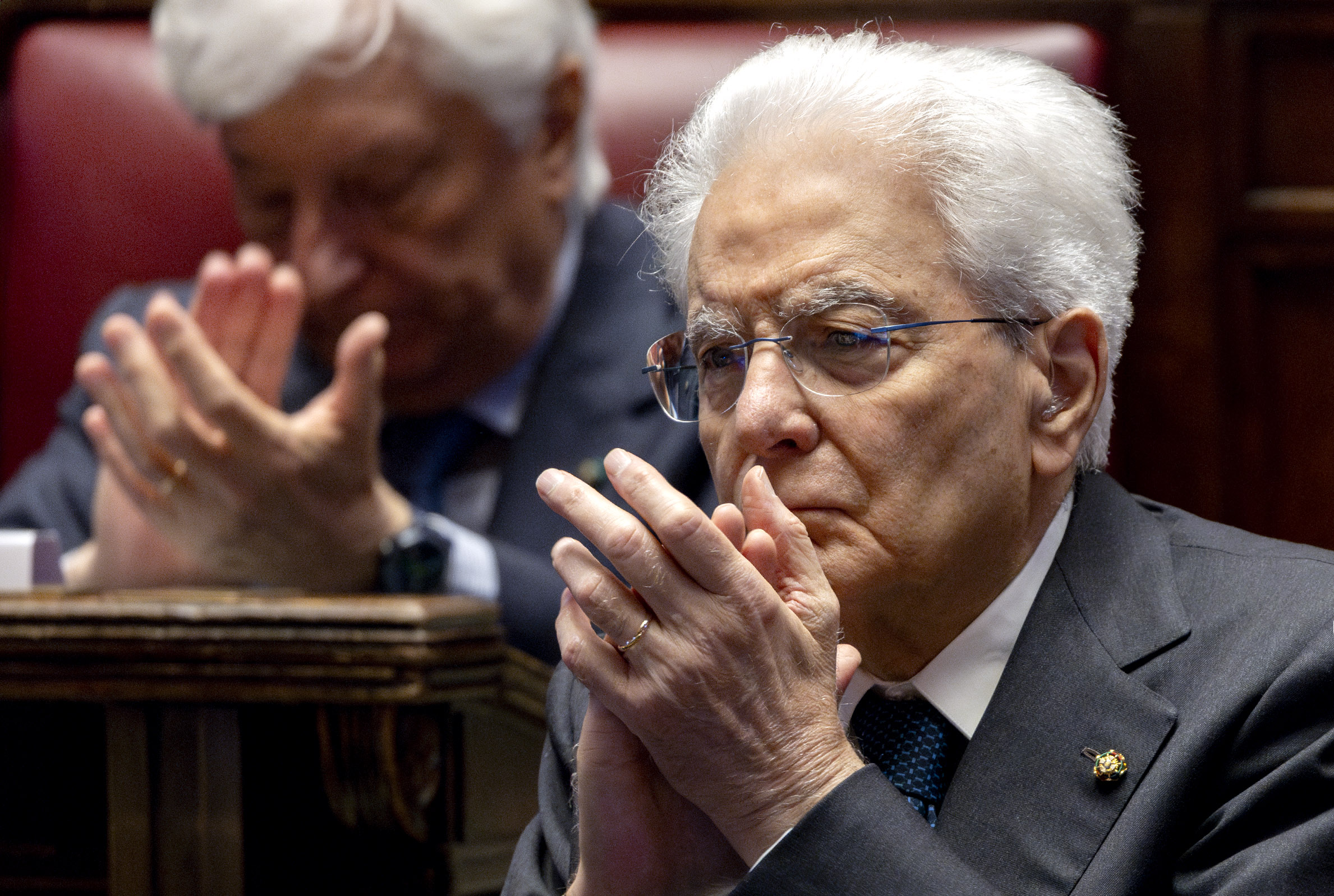 alpini mattarella toujours un exemple dhonneur dhumanite et de devoir