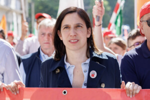 referendum schlein des paroles serieuses nous avons besoin dune vague de participation