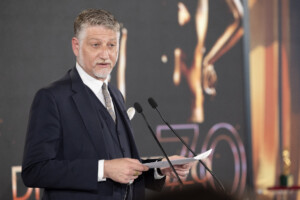 cinema realisateurs et acteurs ecrivent a giuli assez dattaques ecoutez nous