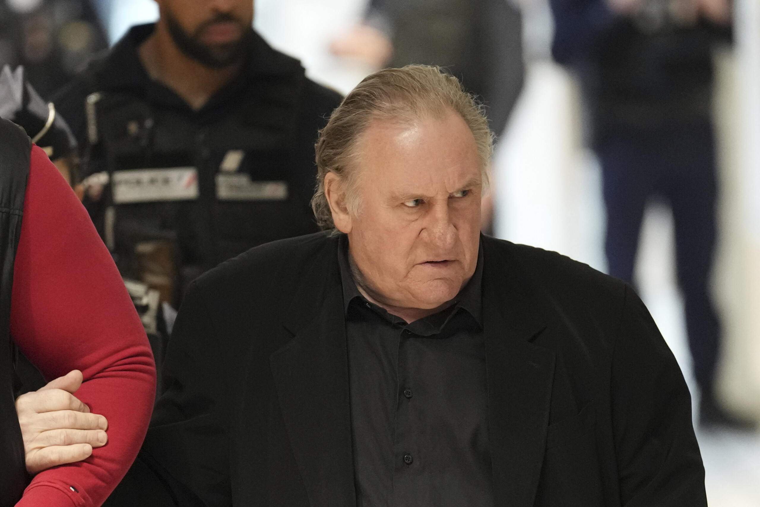france gerard depardieu condamne a 18 mois de prison avec sursis pour agressions sexuelles scaled