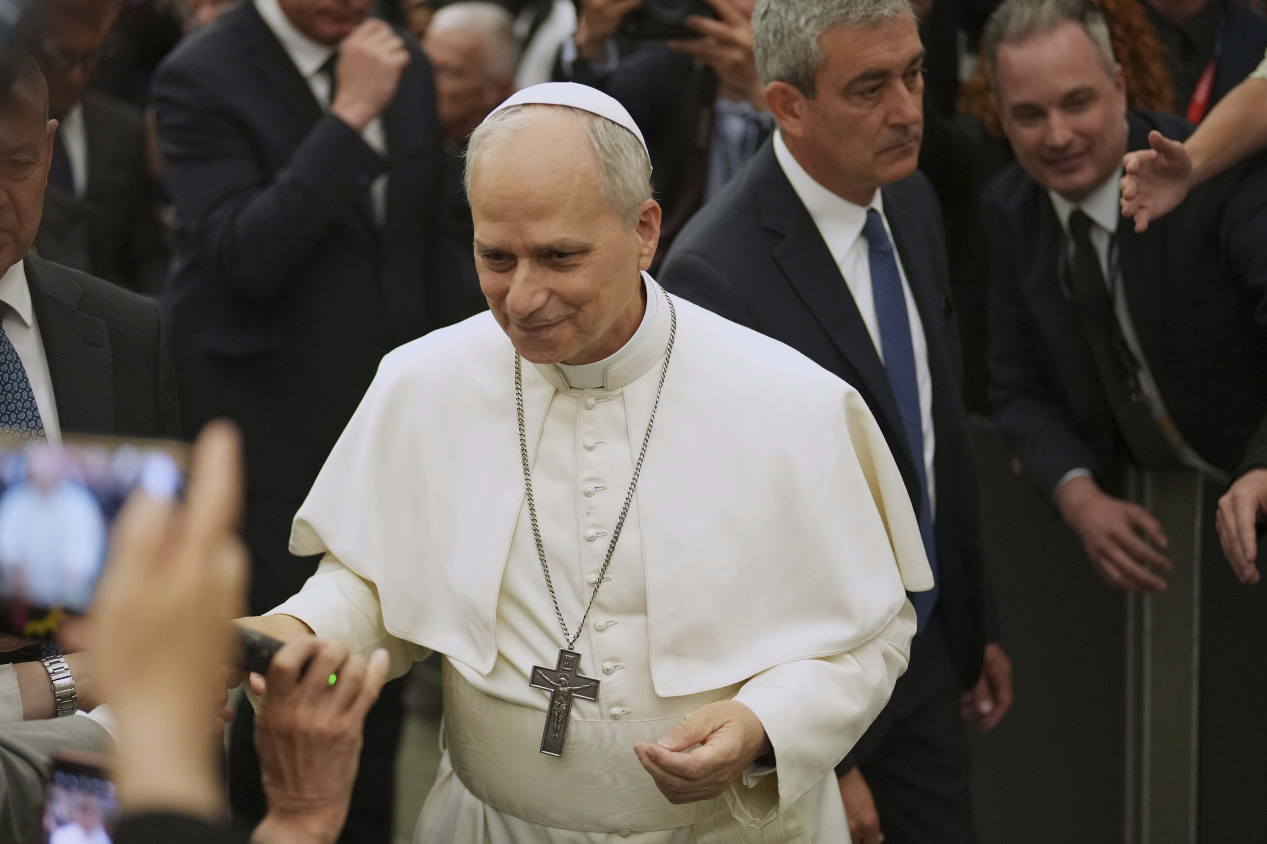 pape von der leyen assistera dimanche a la messe dintronisation de leon xiv scaled