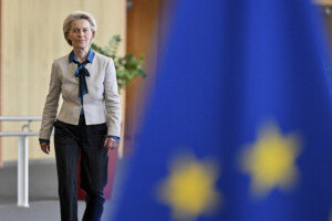 vaccins le tribunal de lue desavoue von der leyen sur le pfizergate