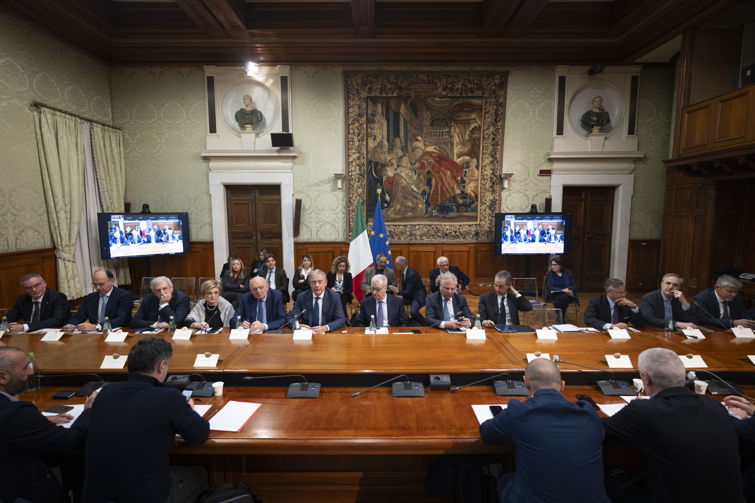 ex ilva syndicats de tarente chomage partiel jusqua 70 des travailleurs dans certains services scaled