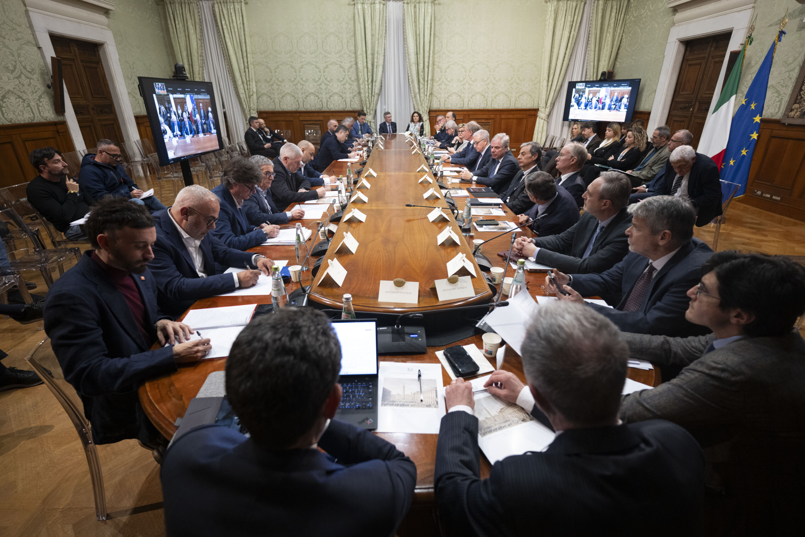 ex ilva table ronde entre le gouvernement et les syndicats au palazzo chigi le 21 mai scaled