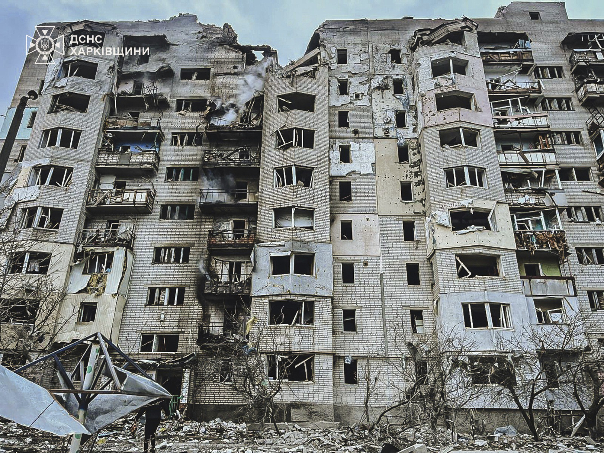 ukraine 1 mort et 4 blesses lors dun raid russe sur kupyansk
