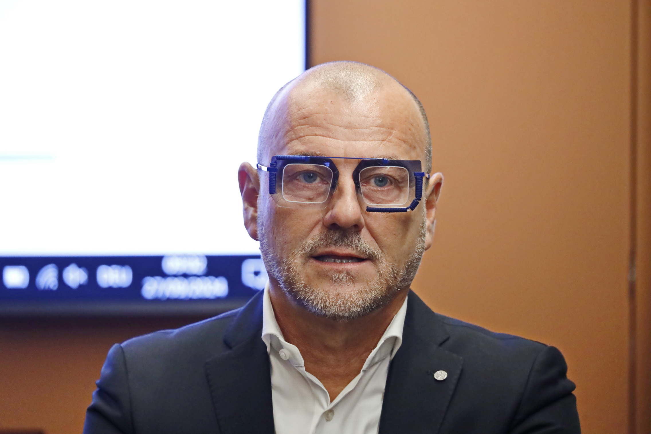 haut adige elections municipales le centre droit lemporte a bolzano avec claudio corrarati