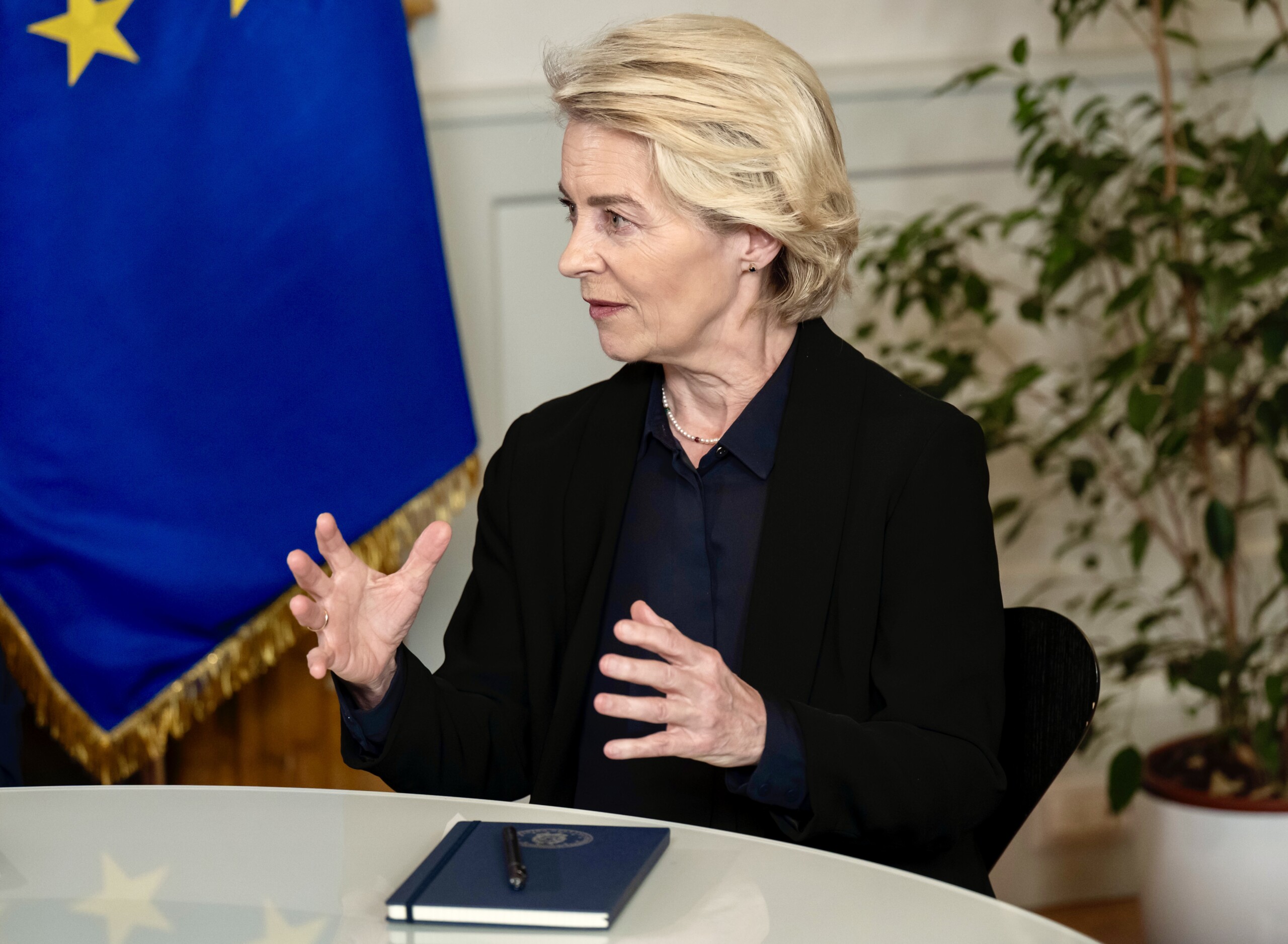 ukraine von der leyen reconnaissante envers trump pour les efforts et lengagement inlassables des etats unis scaled