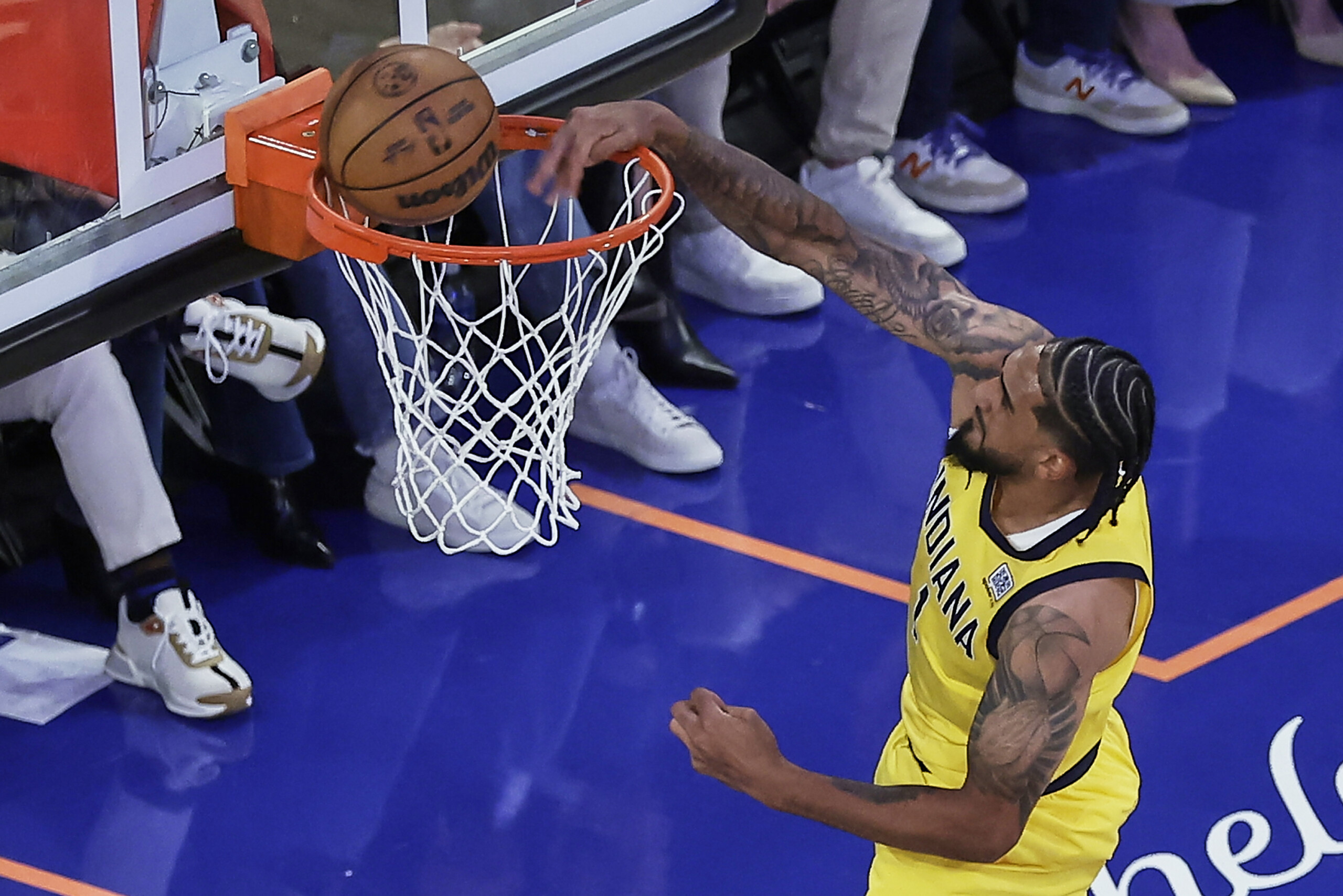 basket playoffs nba indiana remporte le match 1 a new york apres prolongation scaled