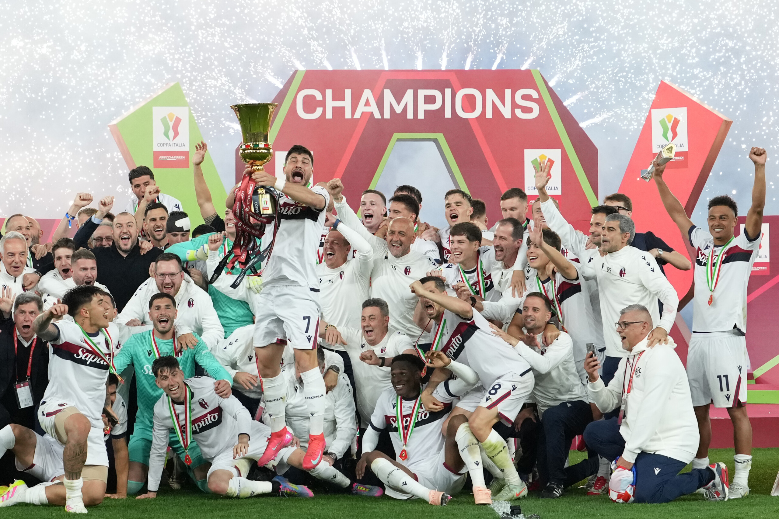 football bologne dimanche a partir de 16h30 defile pour celebrer la coupe ditalie scaled
