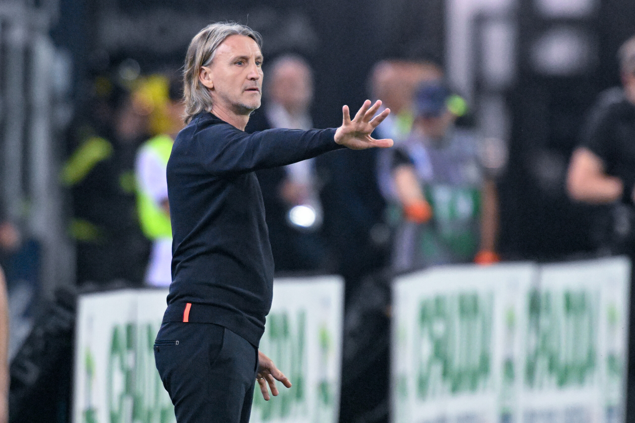 napoli cagliari nicola nous allons jouer notre match avec la bonne attitude sur le terrain scaled