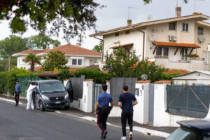 meurtre a fregene debut de lenquete du ris dans la villa