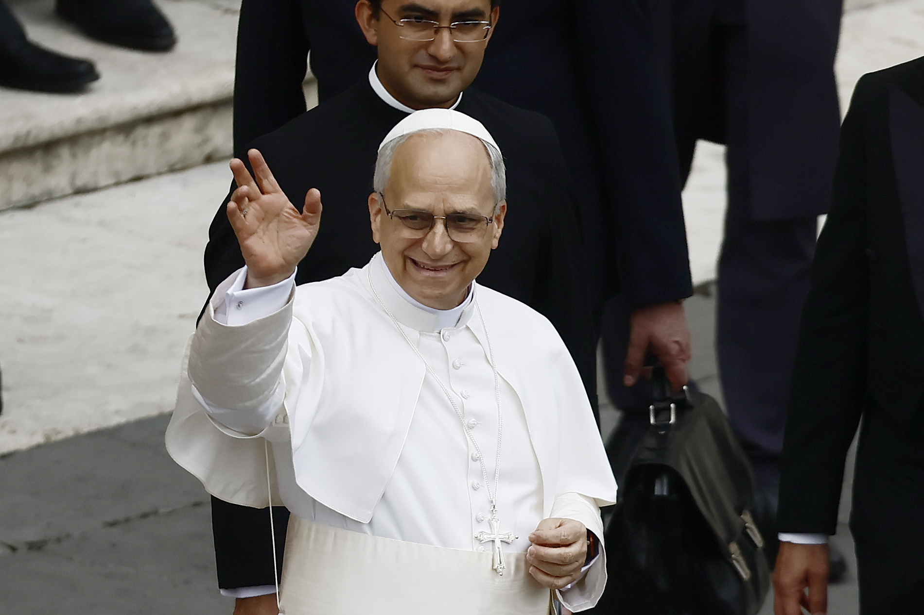 le pape a la curie construire lunite a partir des lieux de travail