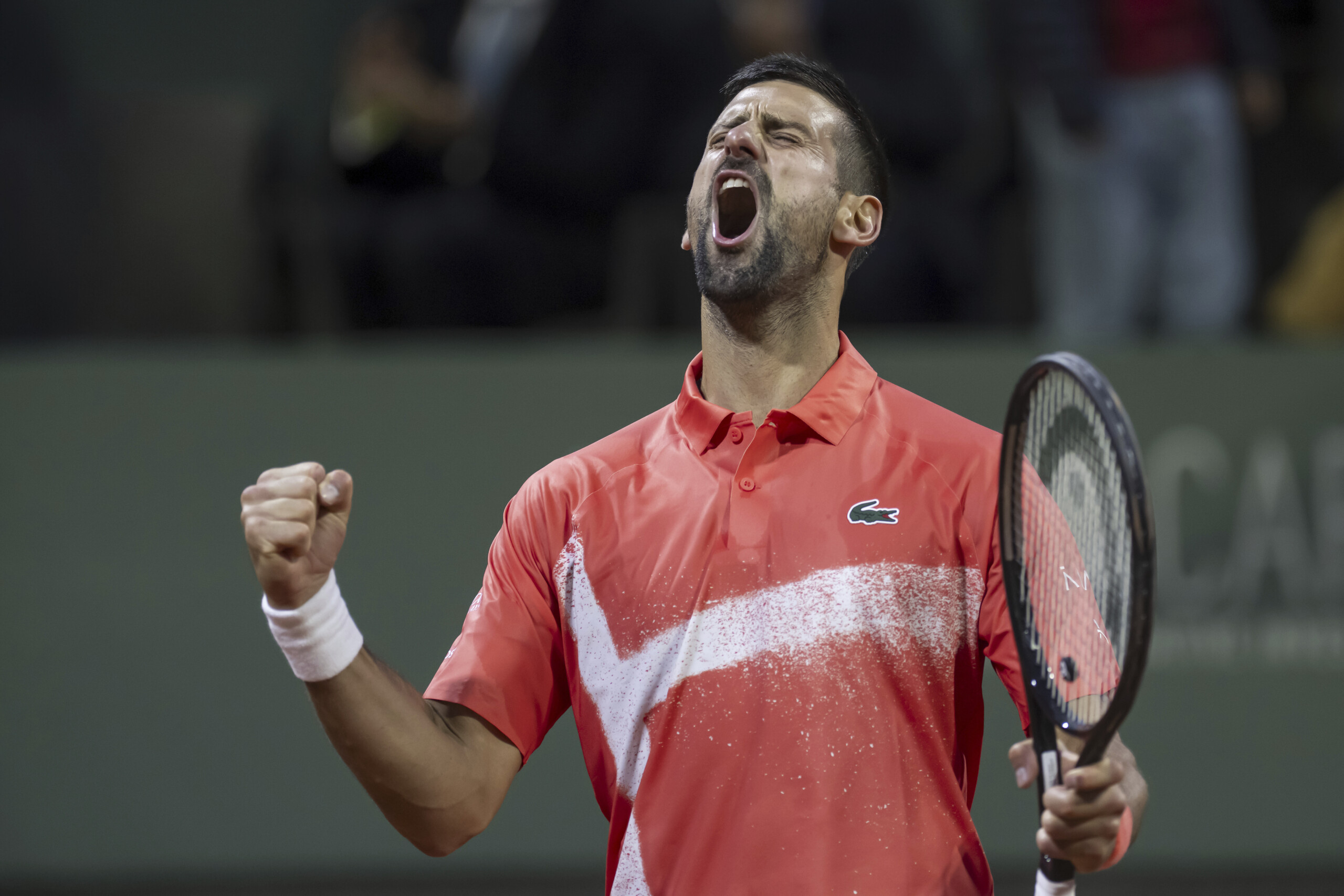 tennis djokovic remporte son 100e titre atp battant hurkacz en finale a geneve scaled