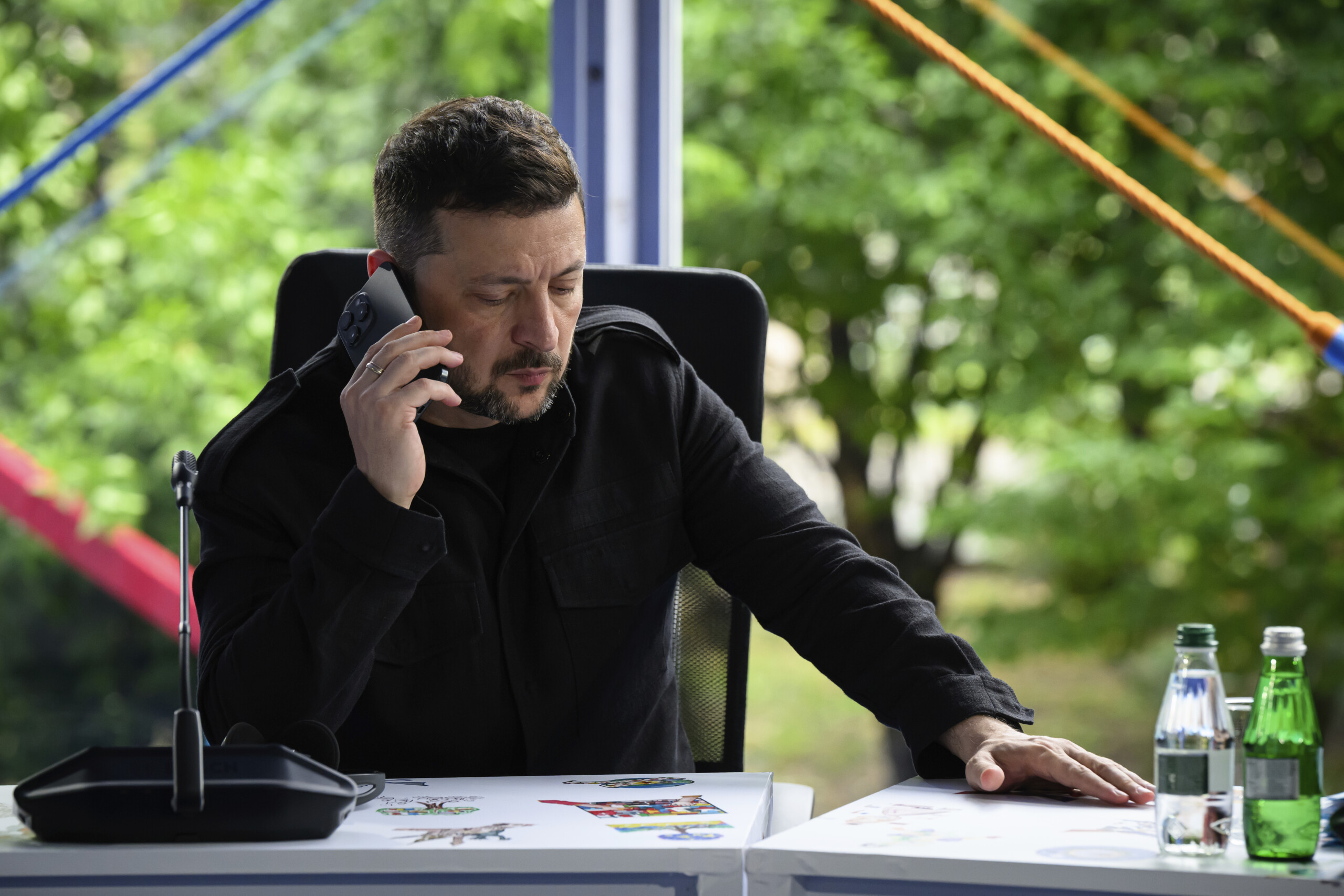 ukraine zelensky confirme lechange 307 de nos militaires sont rentres chez eux scaled