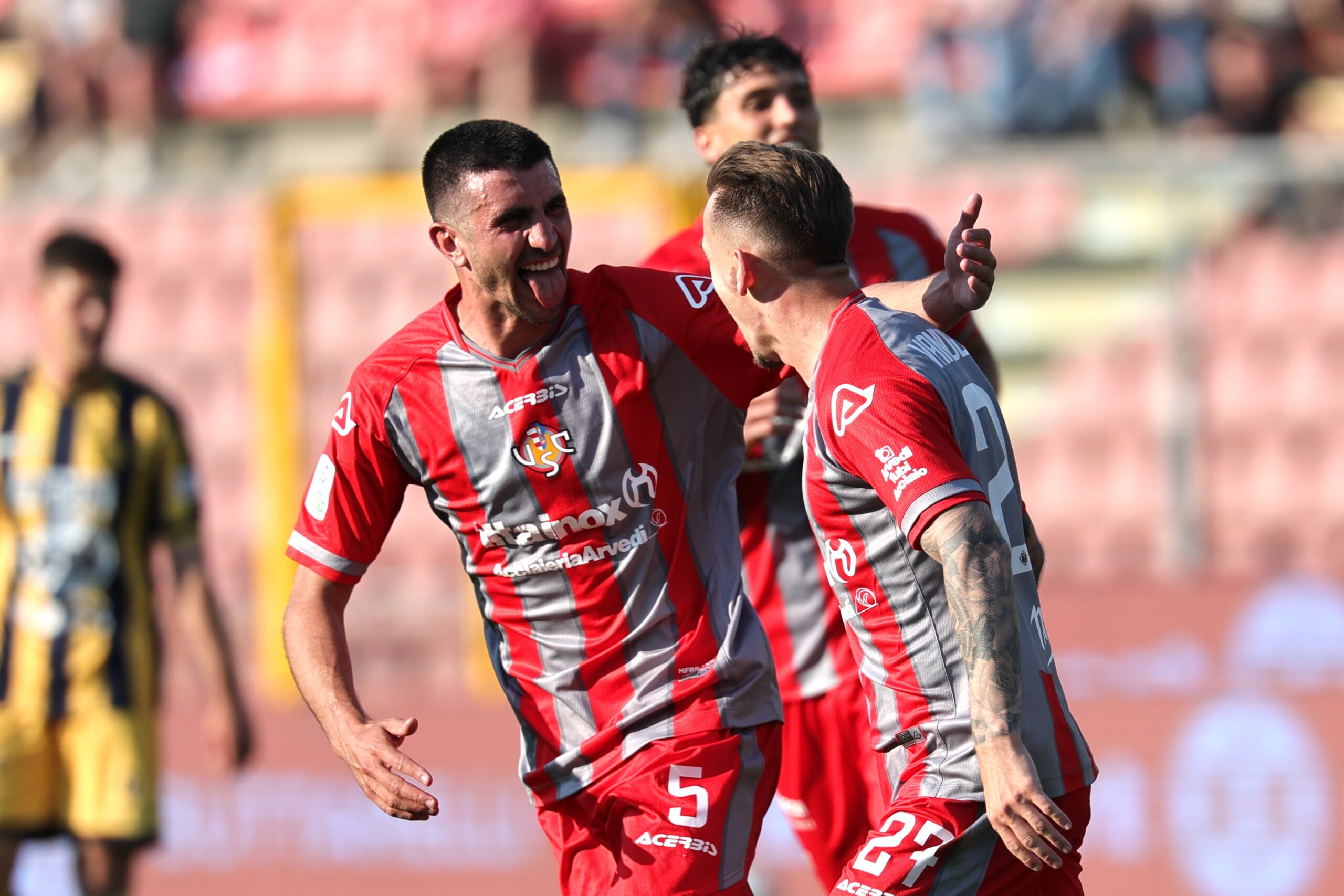 playoffs de serie b cremonese en finale juve stabia battue 3 0 scaled