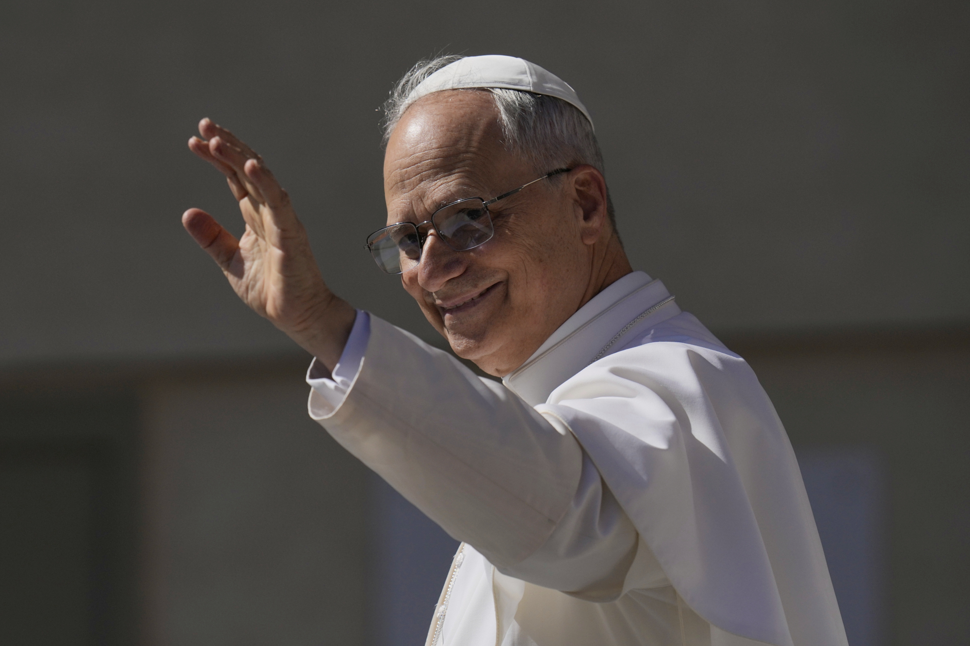 le pape avant detre croyants nous sommes appeles a etre humains