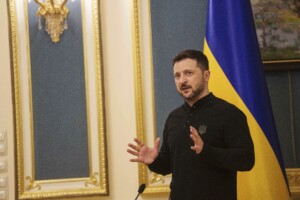ukraine zelensky moscou rassemble 50 000 soldats pres de la frontiere du regime de soumy