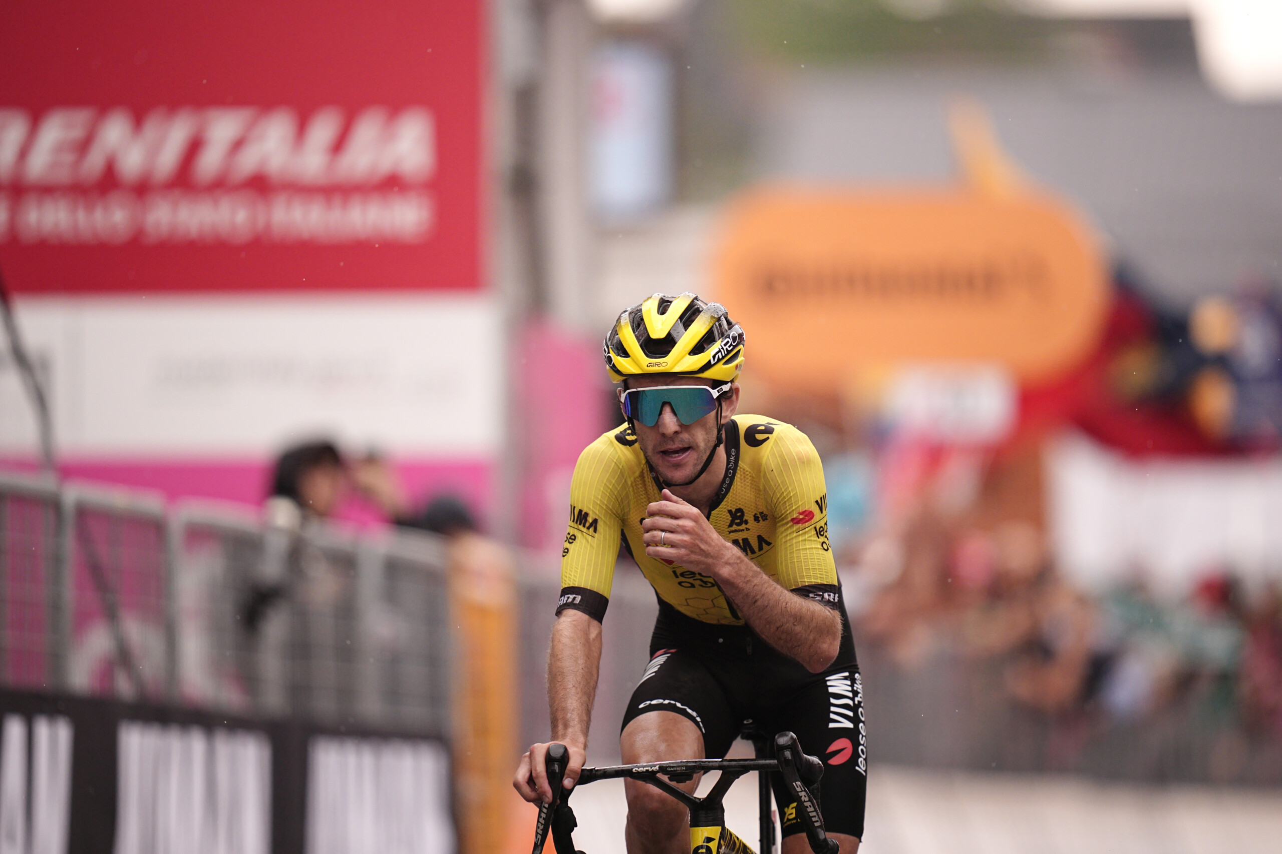giro ditalia harper remporte la 20e etape a sestrieres yates nouveau maillot rose scaled
